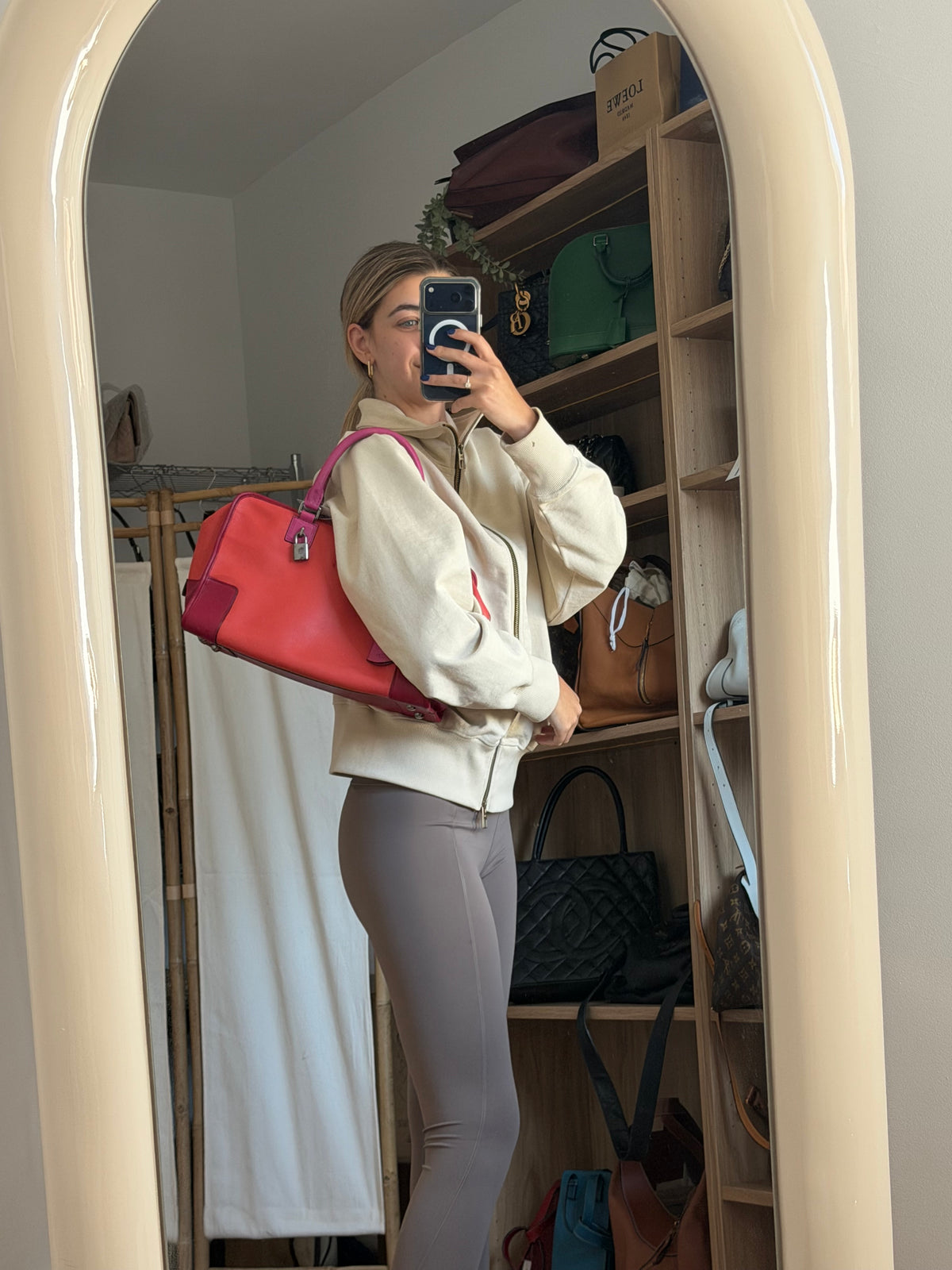 Loewe Amazona 36 Piel de Cabra Tricolor Coral, Rosa y Rojo