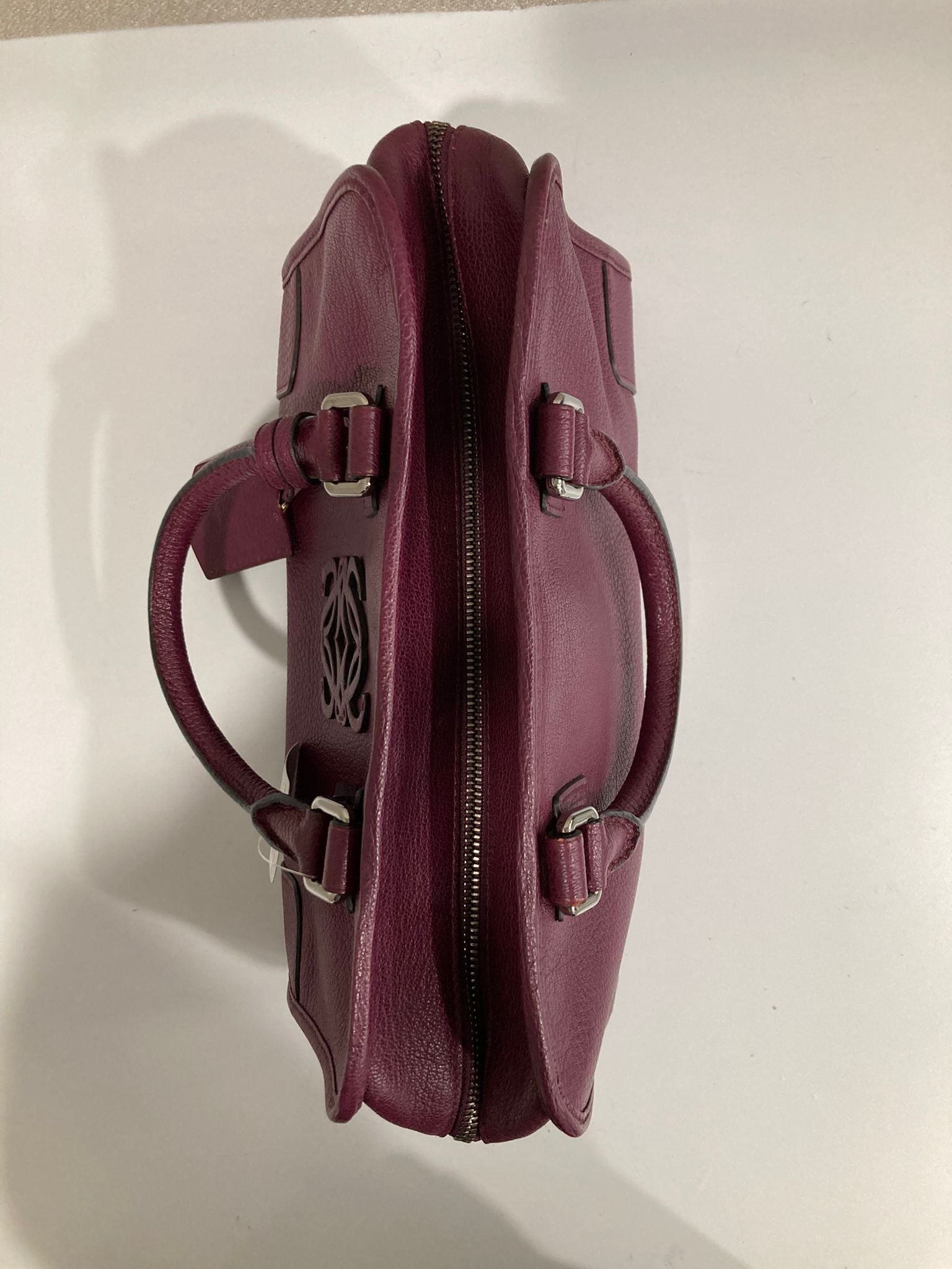 Loewe amazona 28 vino burdeos