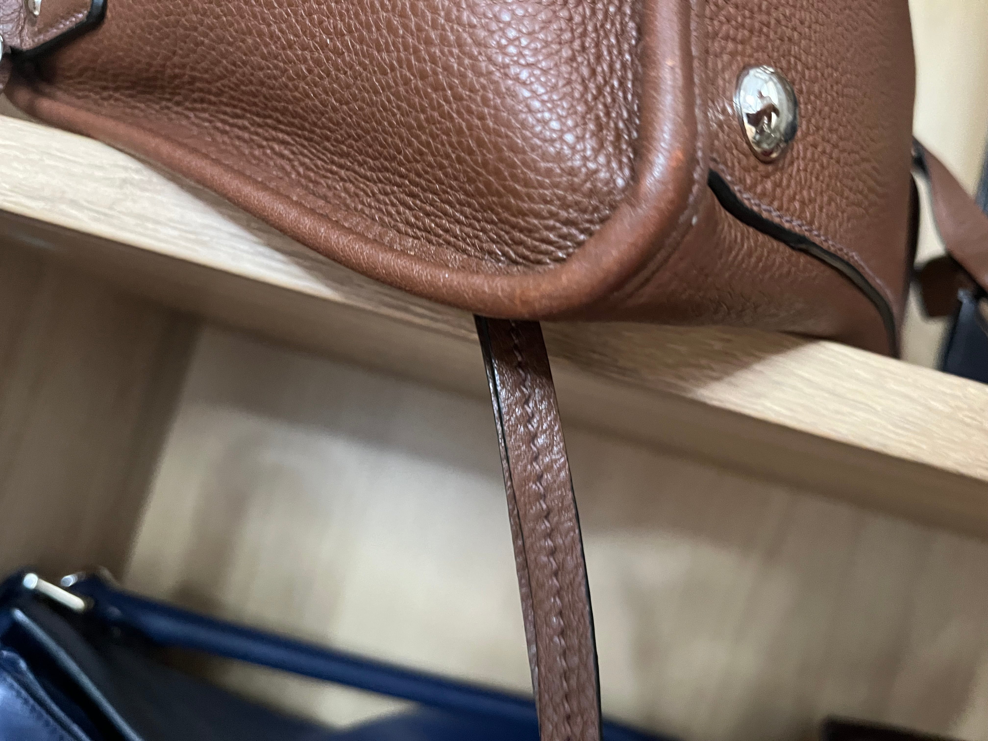 Prada bandolera marrón