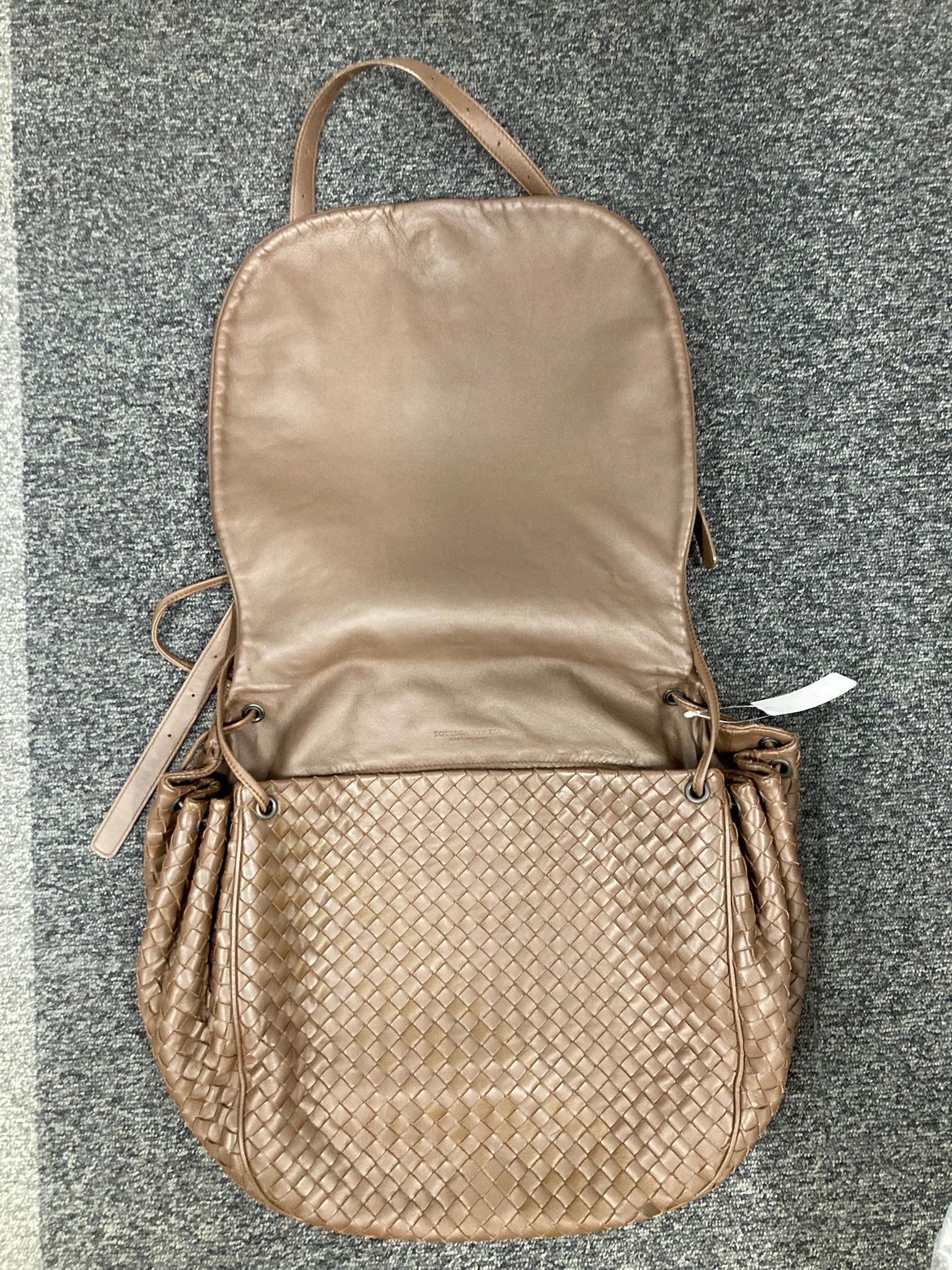 Bottega Veneta Intrecciato Shoulder Bag en piel marrón