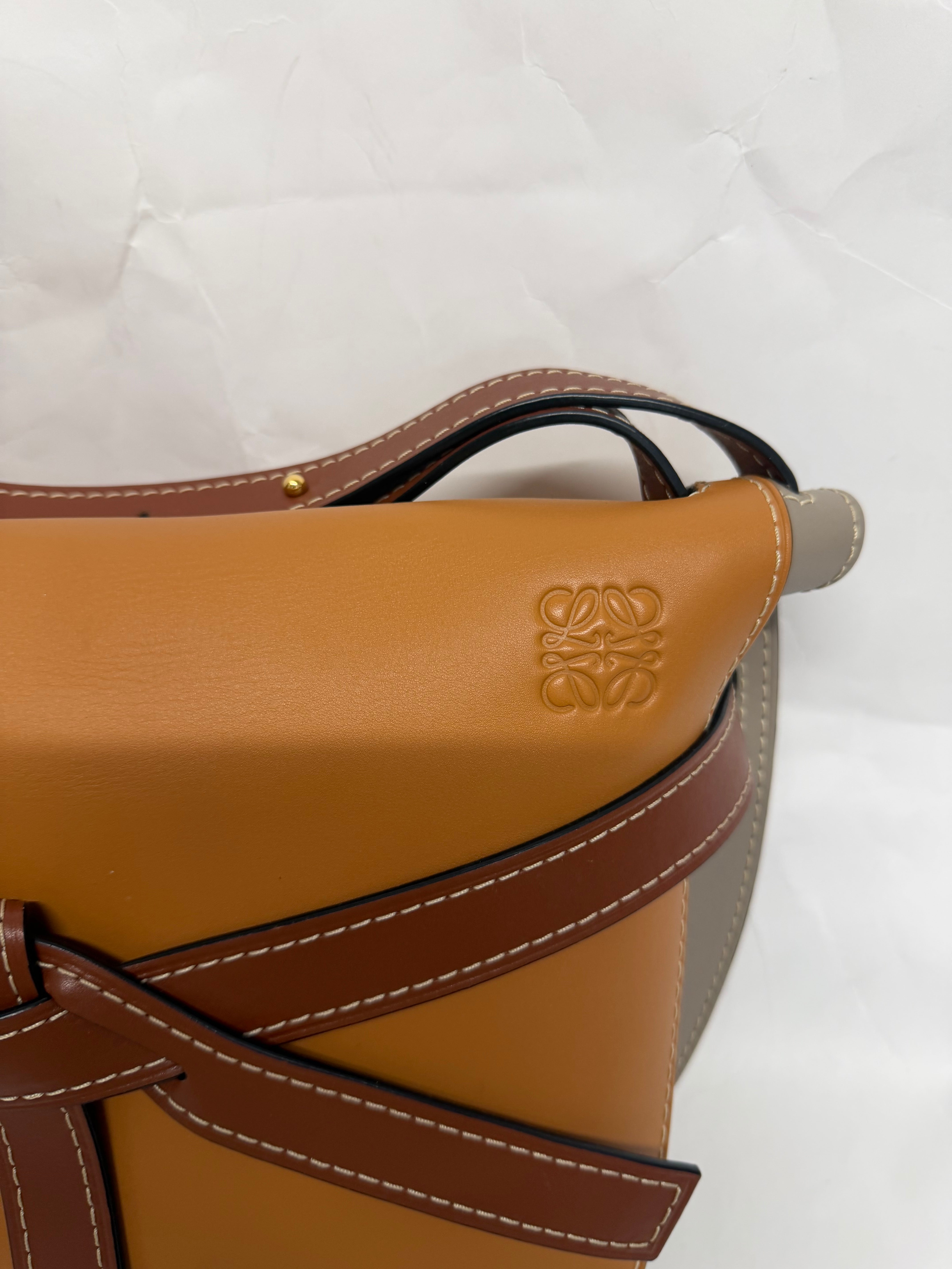 Loewe gate tricolor grande bandolera