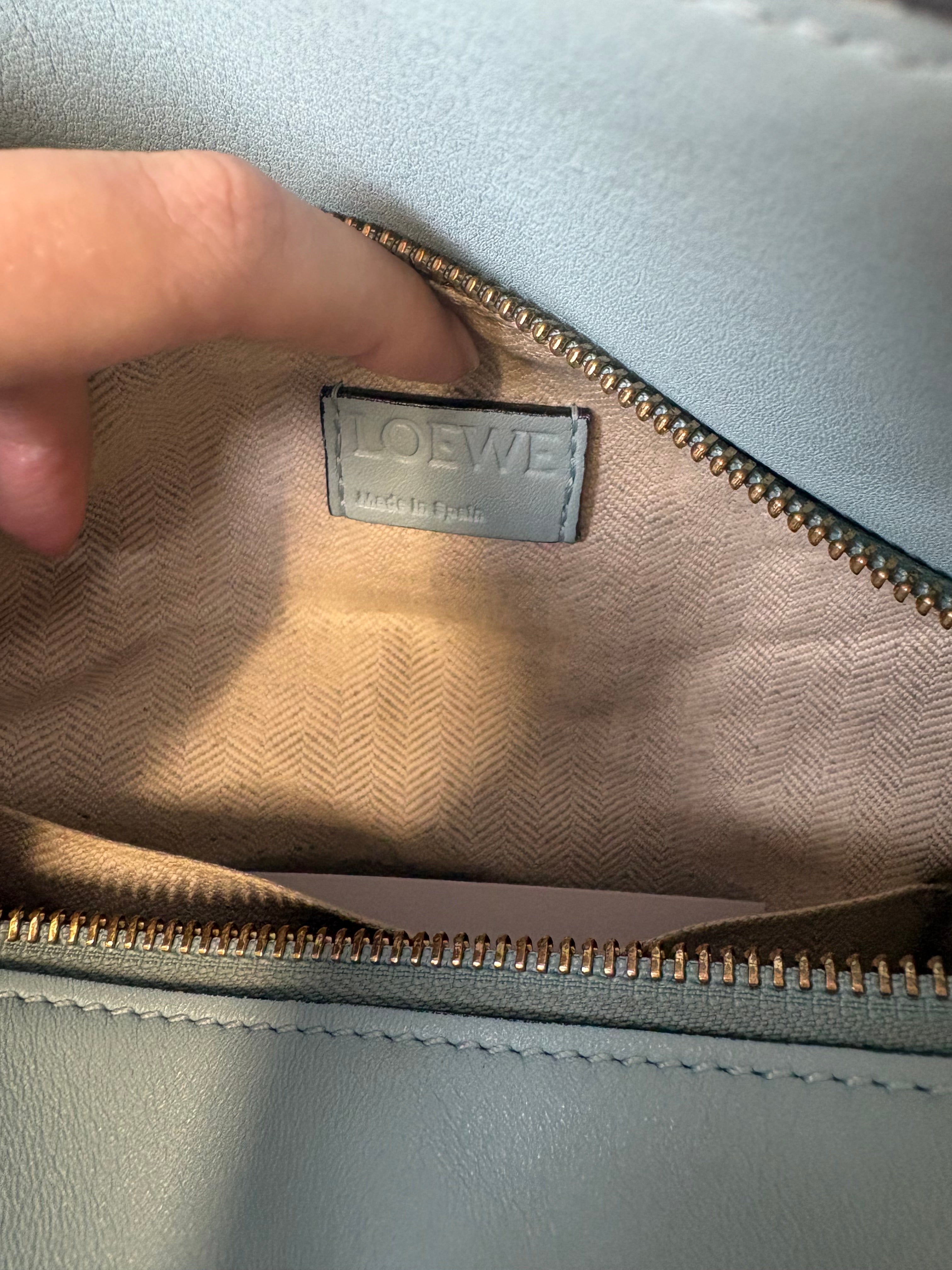 Loewe puzzle bag mediano sky baby blue