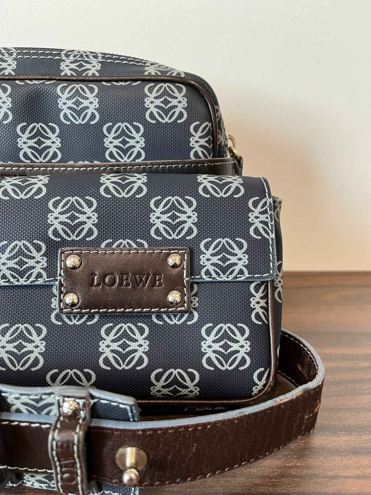 Loewe Belt Bag Jacquard Anagrama Azul Marino · tres en Uno