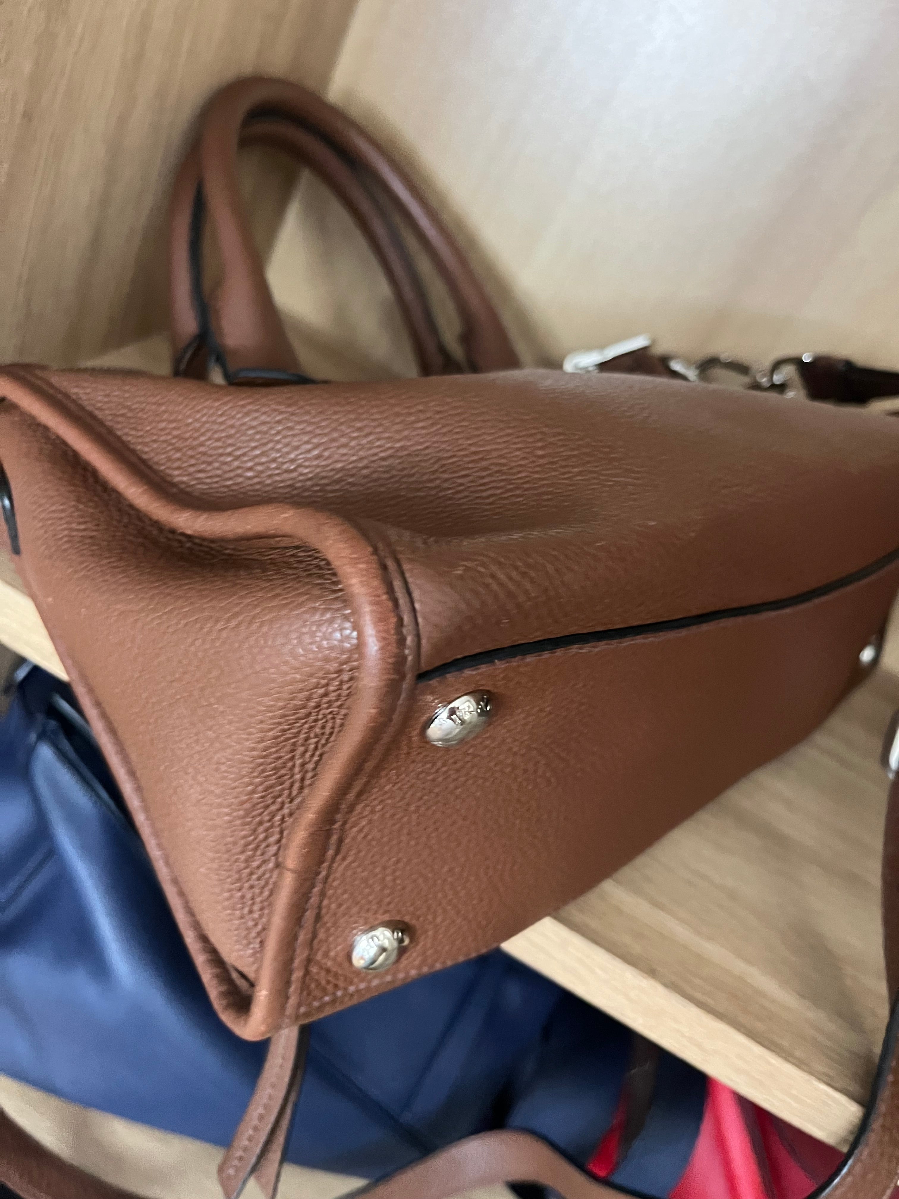 Prada bandolera marrón