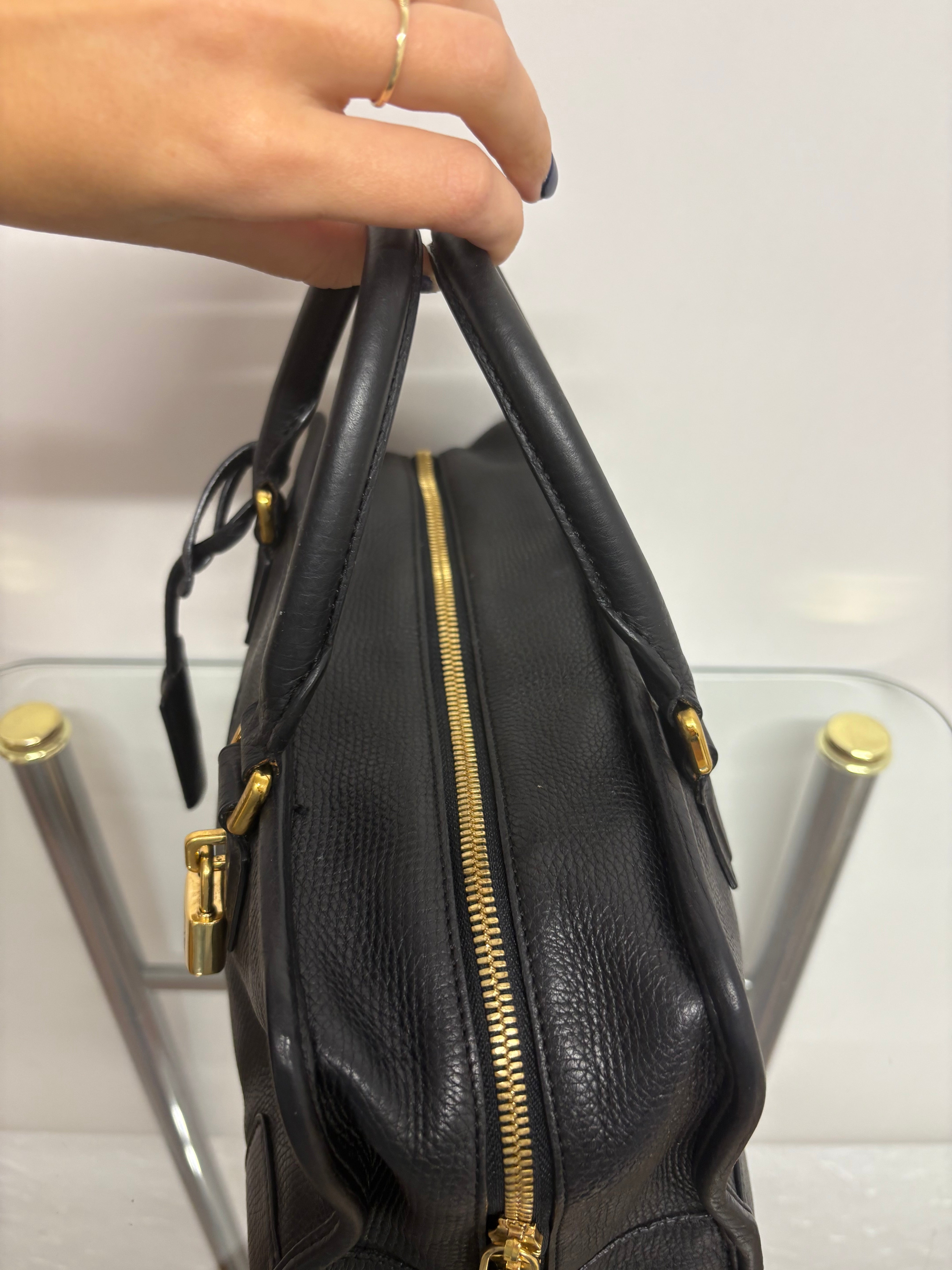 Loewe amazona 30 piel granulada negra