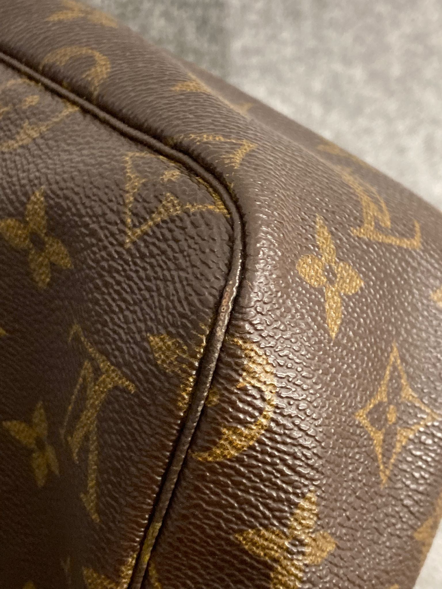 Louis Vuitton Trousse Toilette 28 – Canvas Monogram