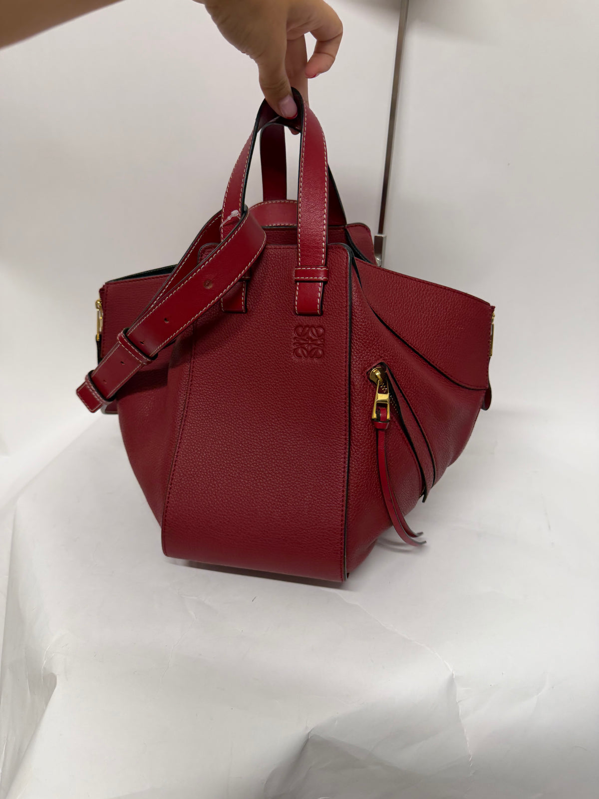 Loewe Hammock Pequeño Piel Granulada Rojo Burdeos