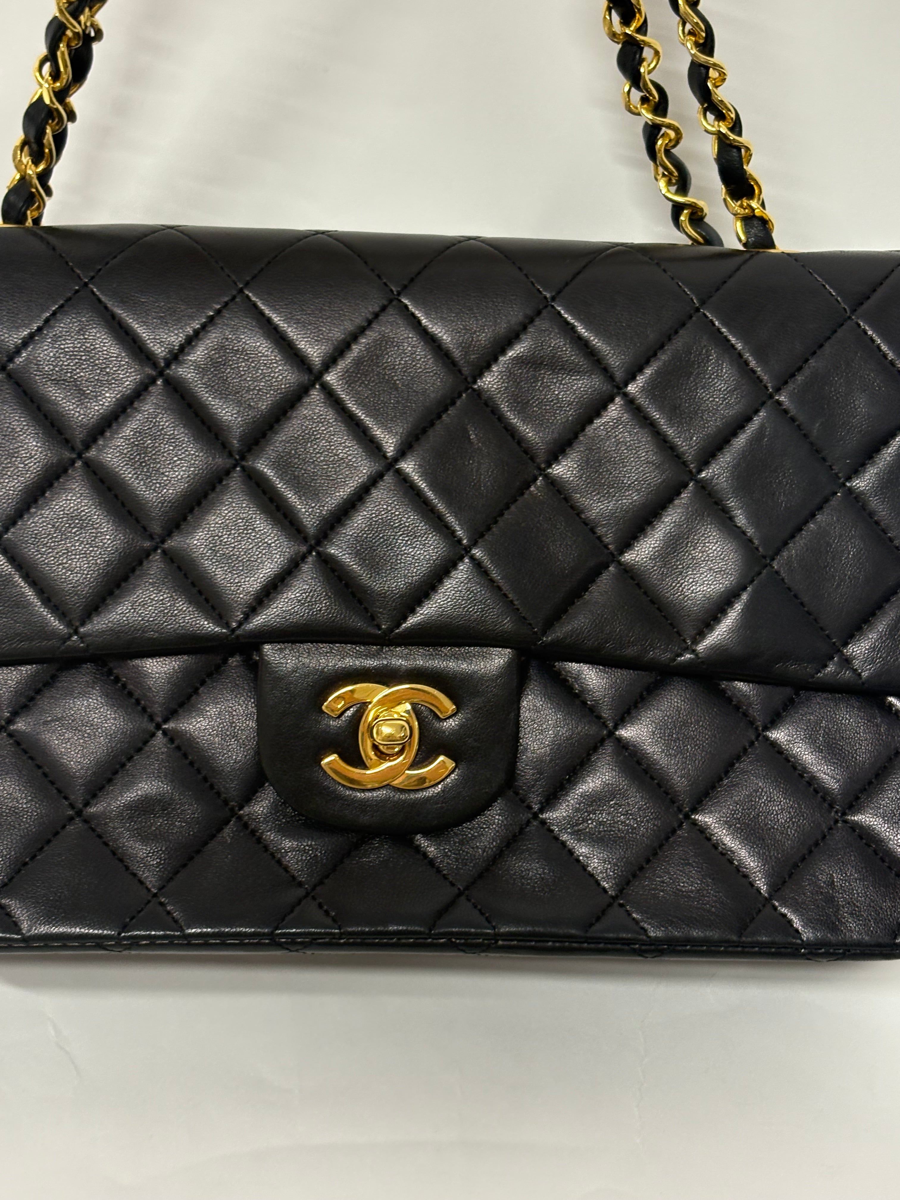Chanel Timeless Classic Flap Medium Double Flap 25 Negro Lambskin - serie 1
