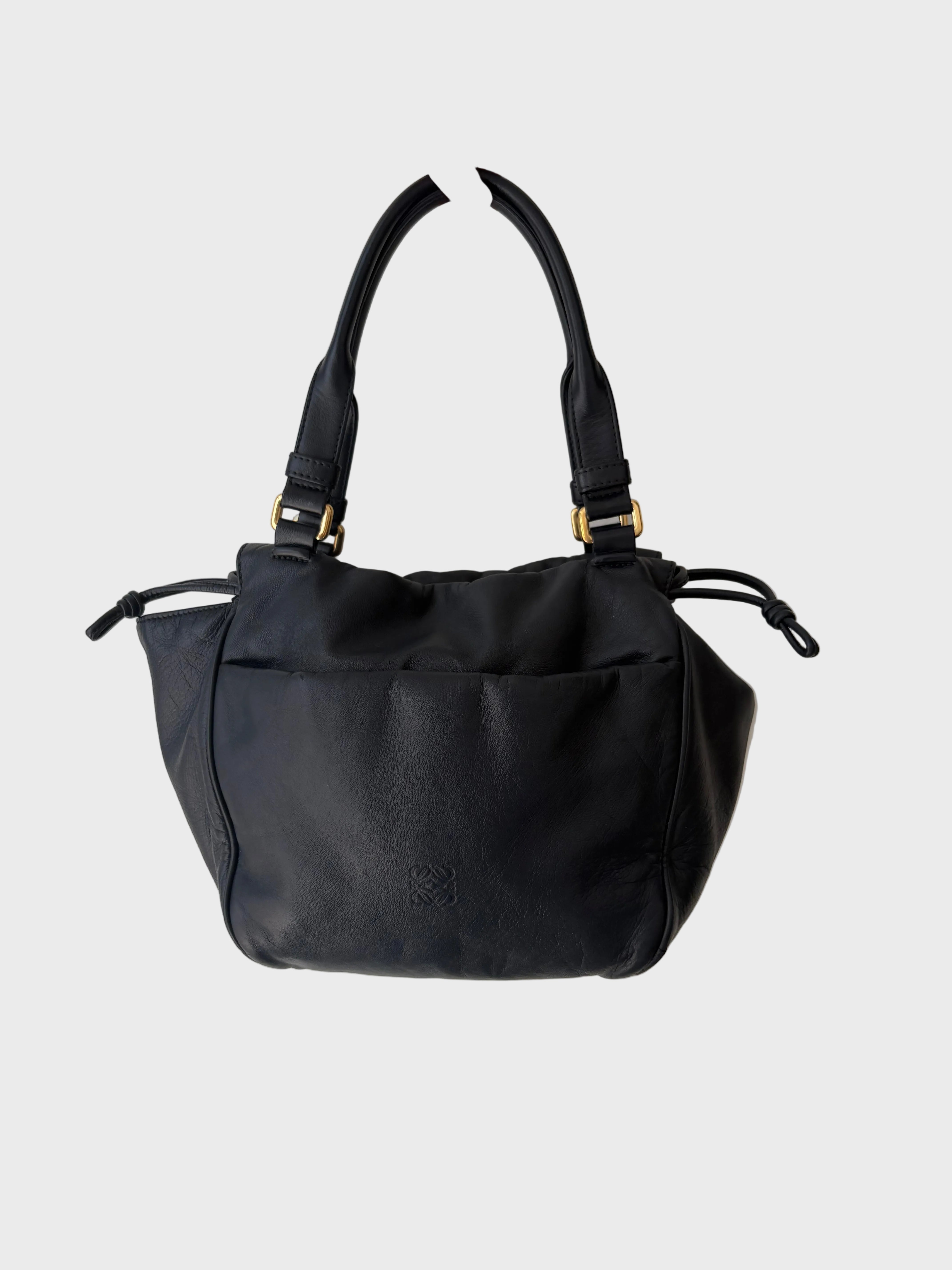 loewe bolso tipo flamenco saco en piel azul marino con bandolera