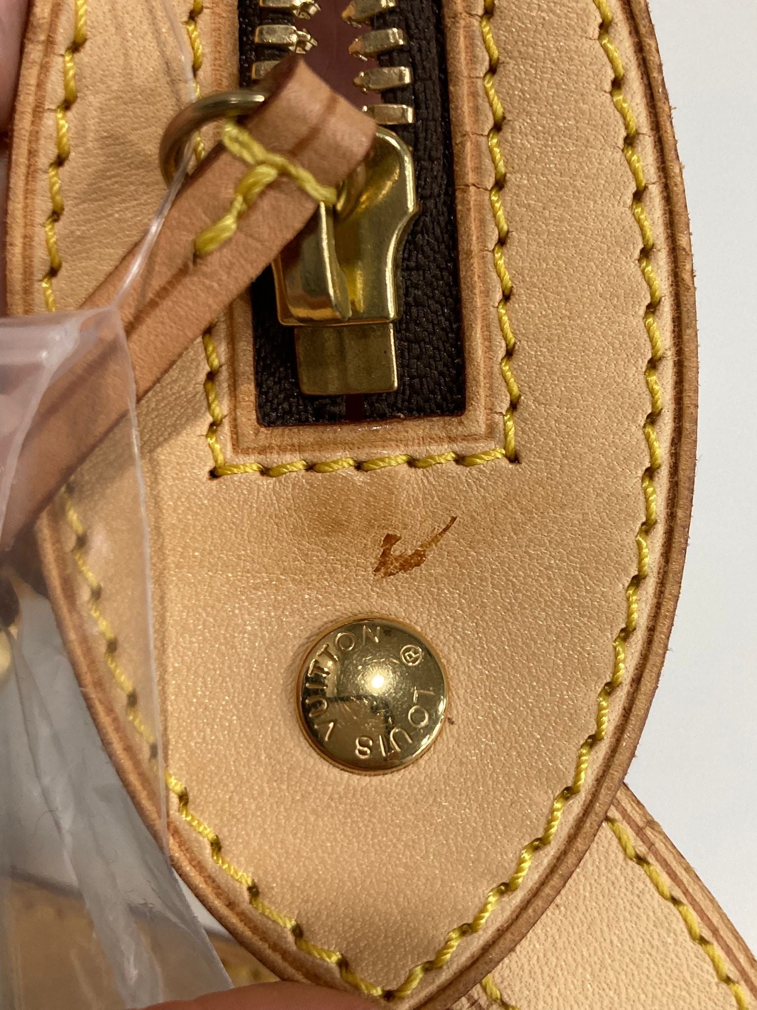 Louis Vuitton bandolera long