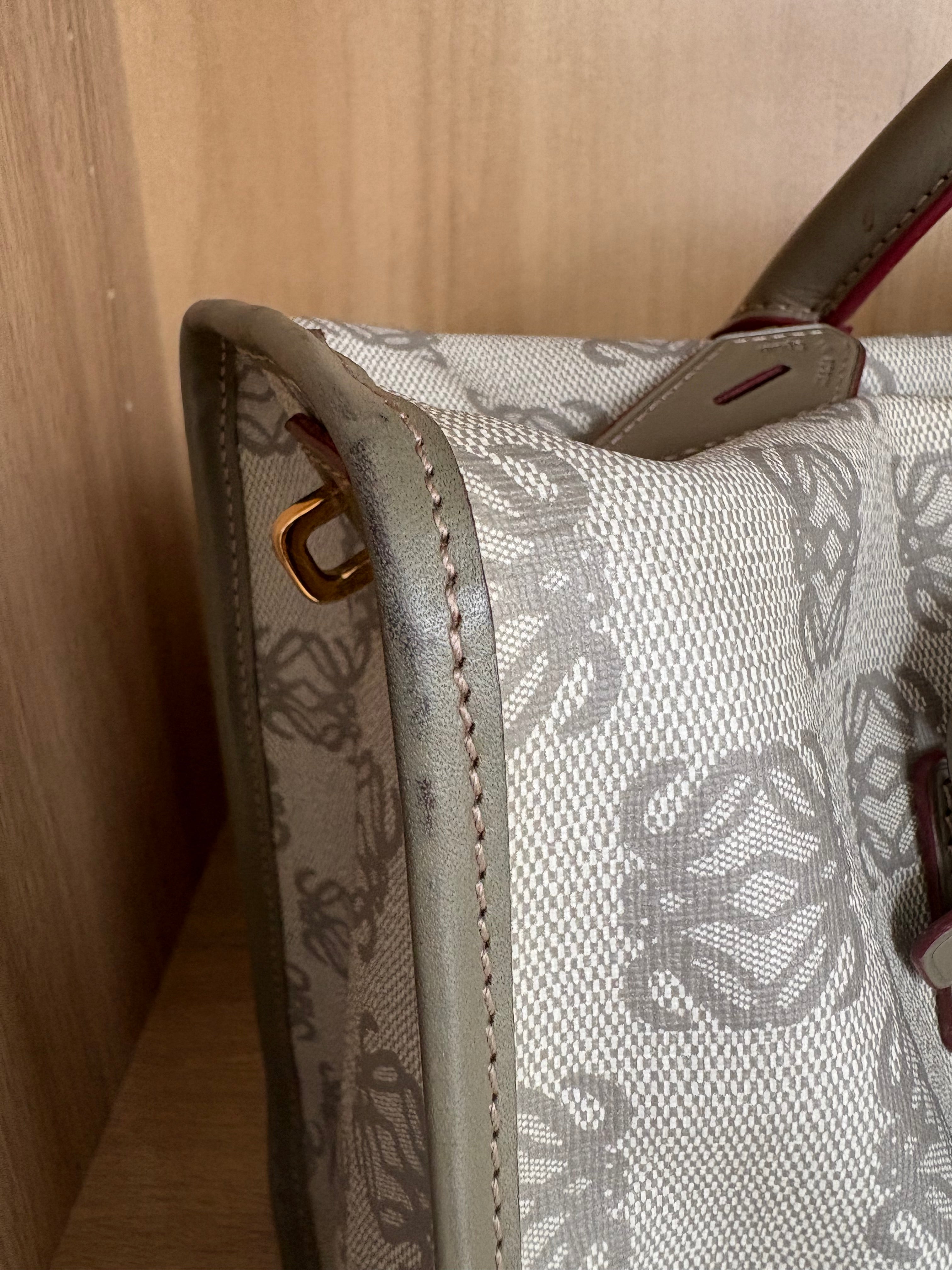 Loewe Amazona 35 en Verde Caqui – Vintage