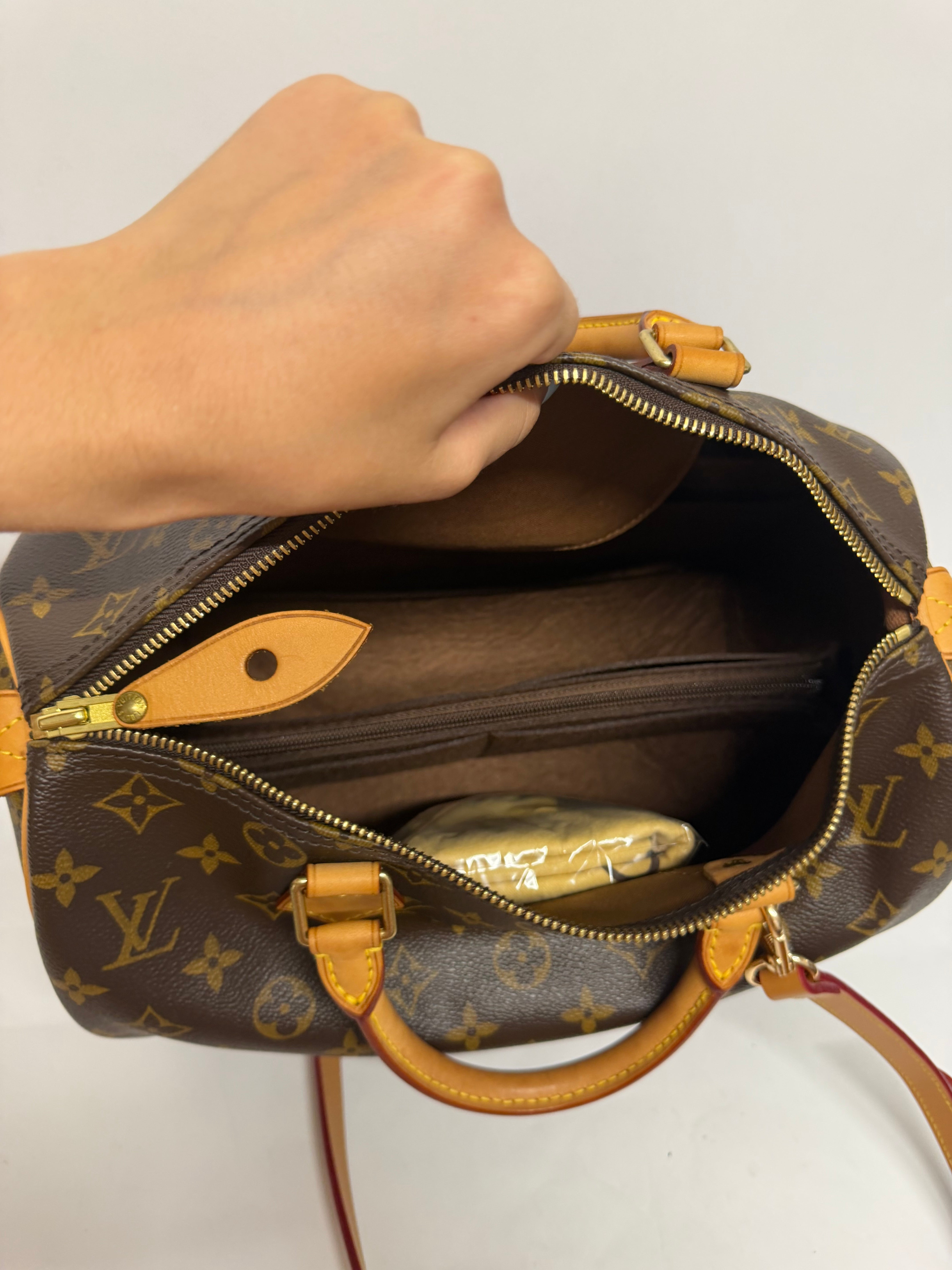 Louis Vuitton Speedy 30 Monogram AA0057