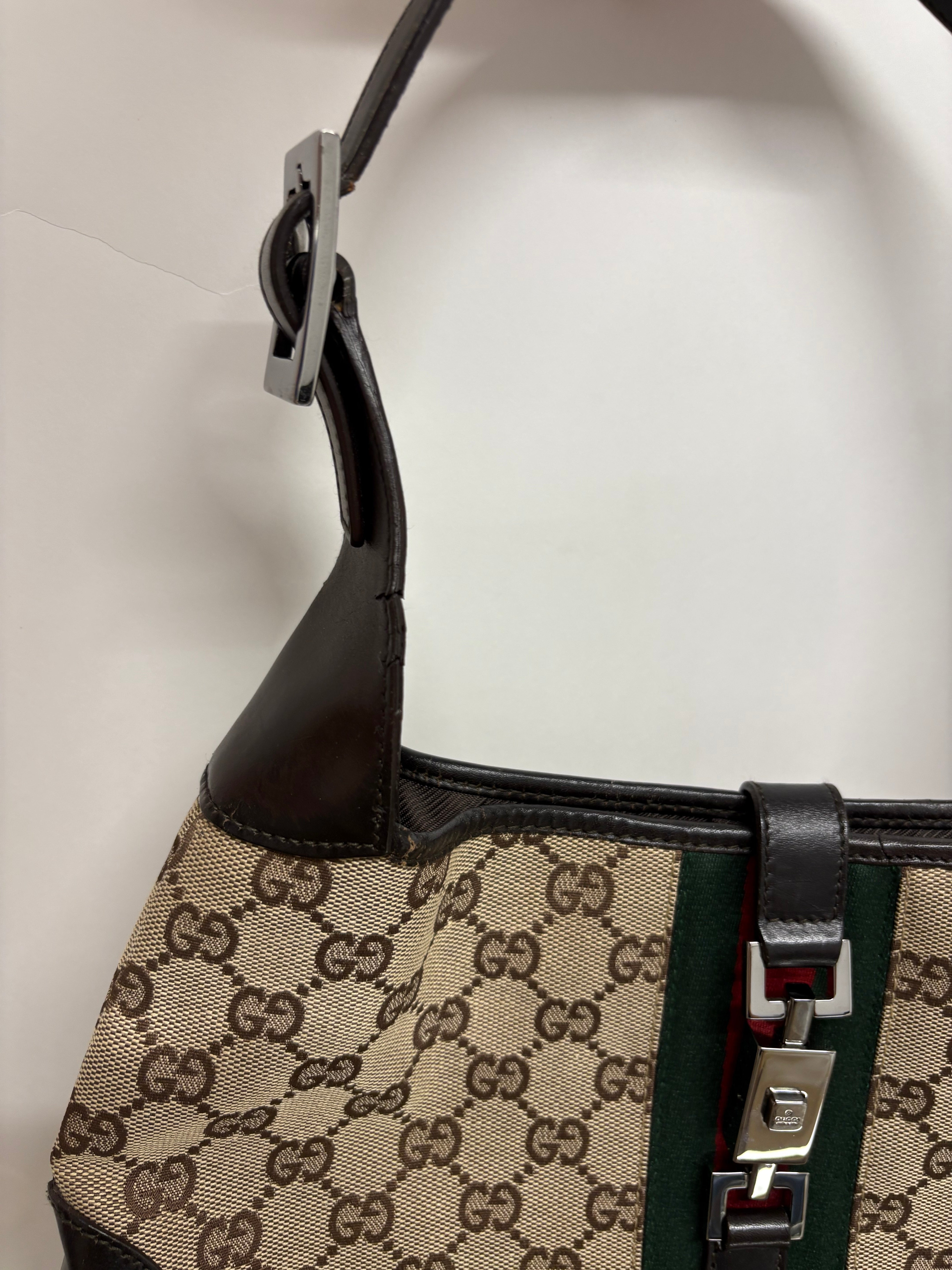 Gucci Jackie Vintage Clásico – GG Canvas & Piel Marrón Oscuro