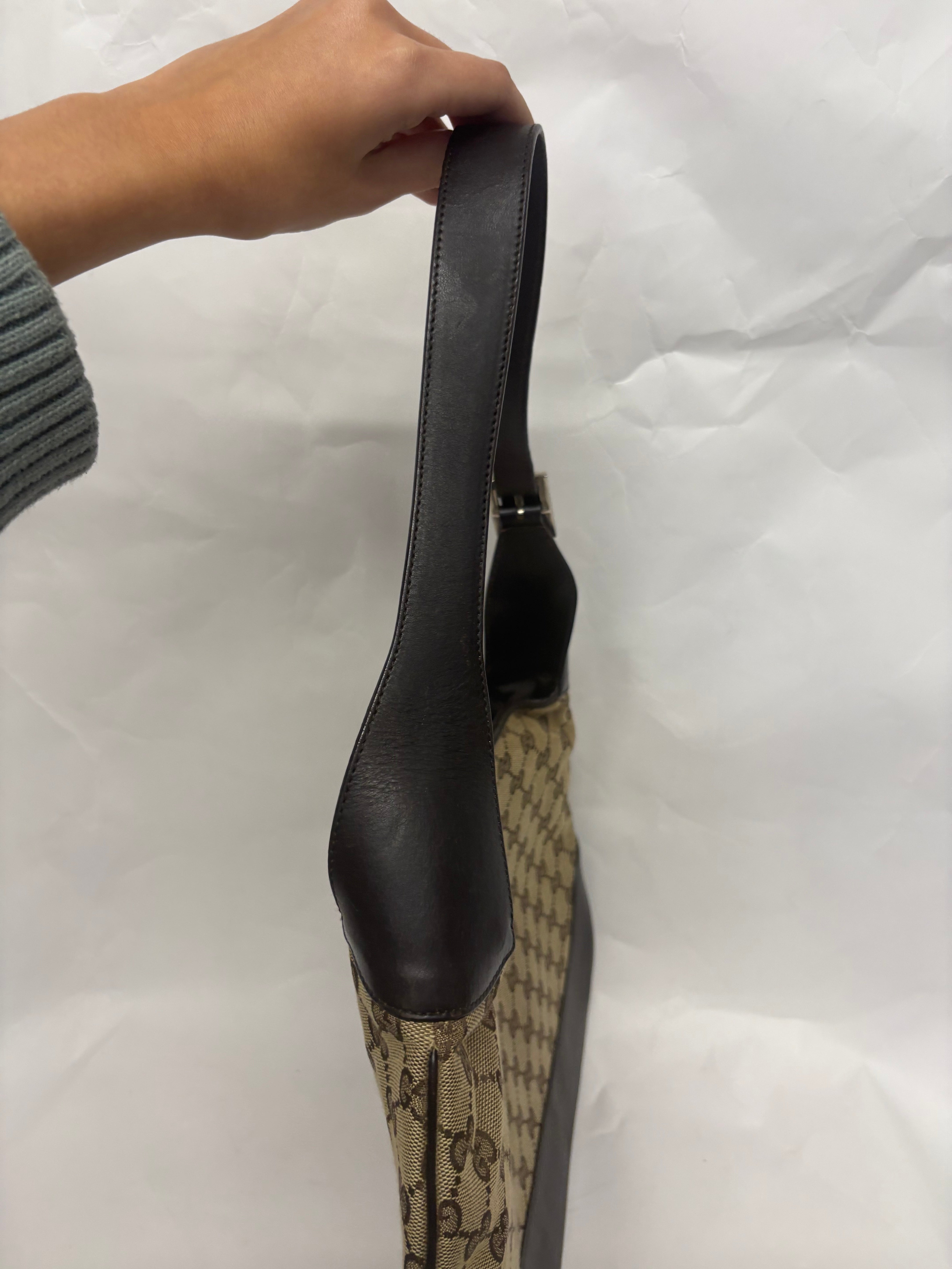 Gucci Jackie Grande Clásico Vintage | GG Canvas & Piel Marrón Oscuro