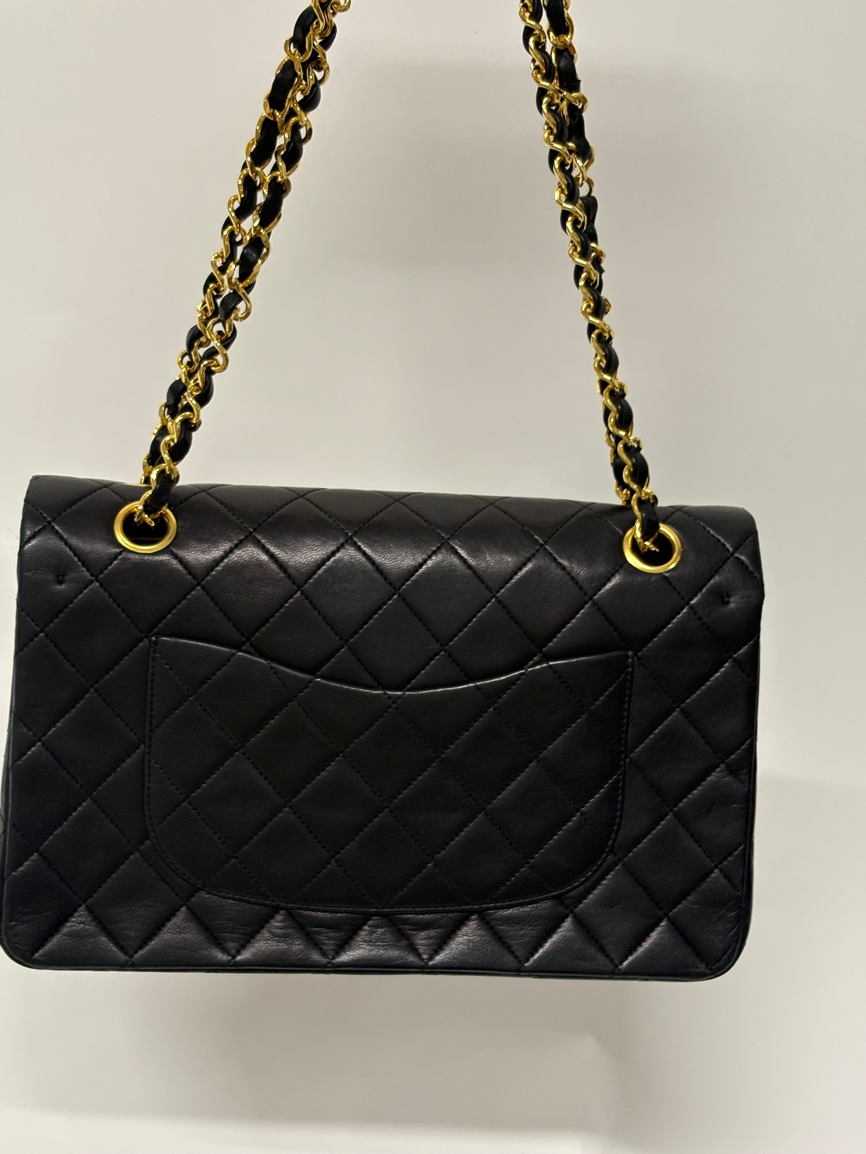 Chanel Timeless Classic Flap Medium Double Flap 25 Negro Lambskin - serie 1