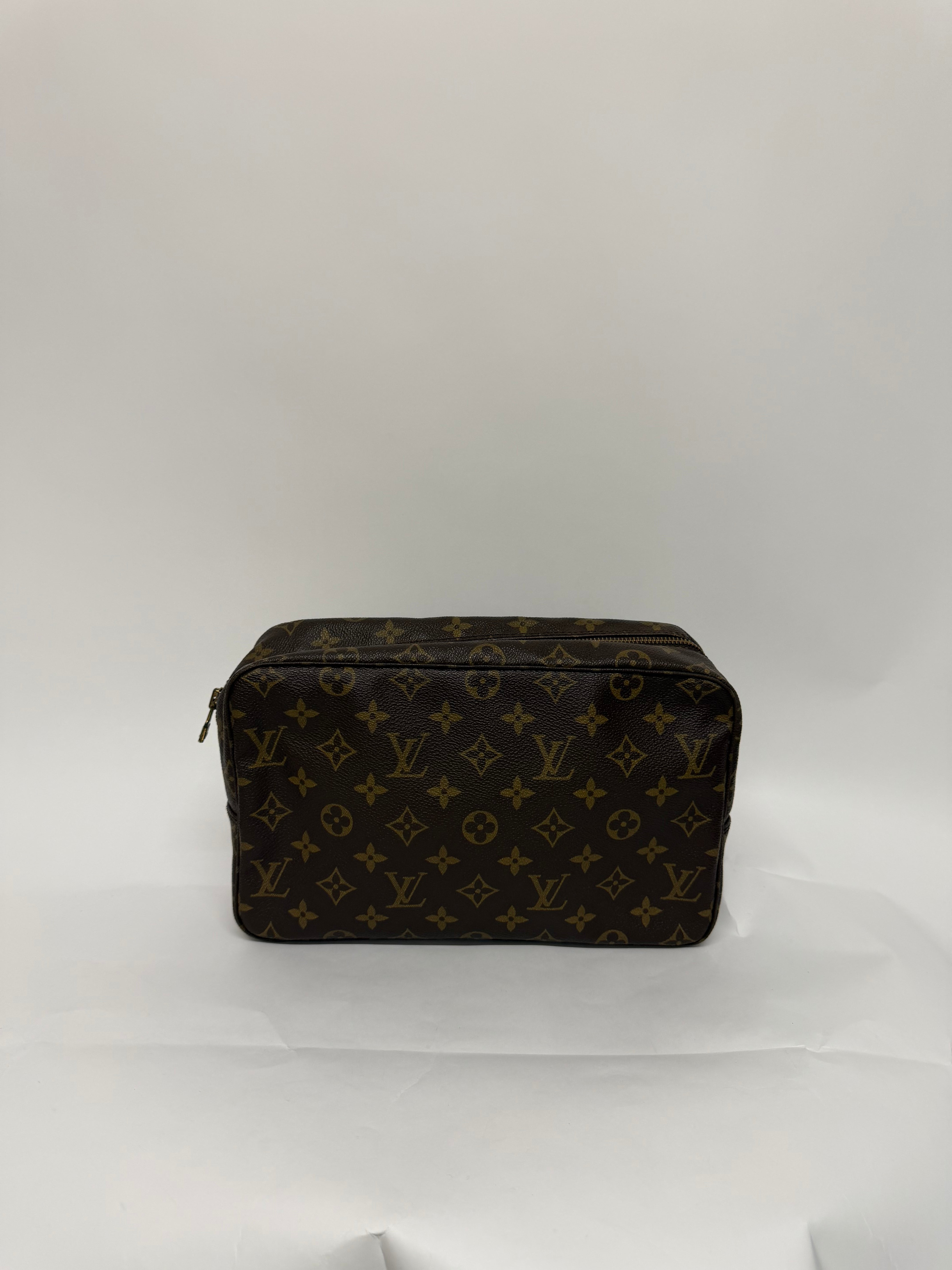 Louis Vuitton Trousse Toilette 28 Monogram