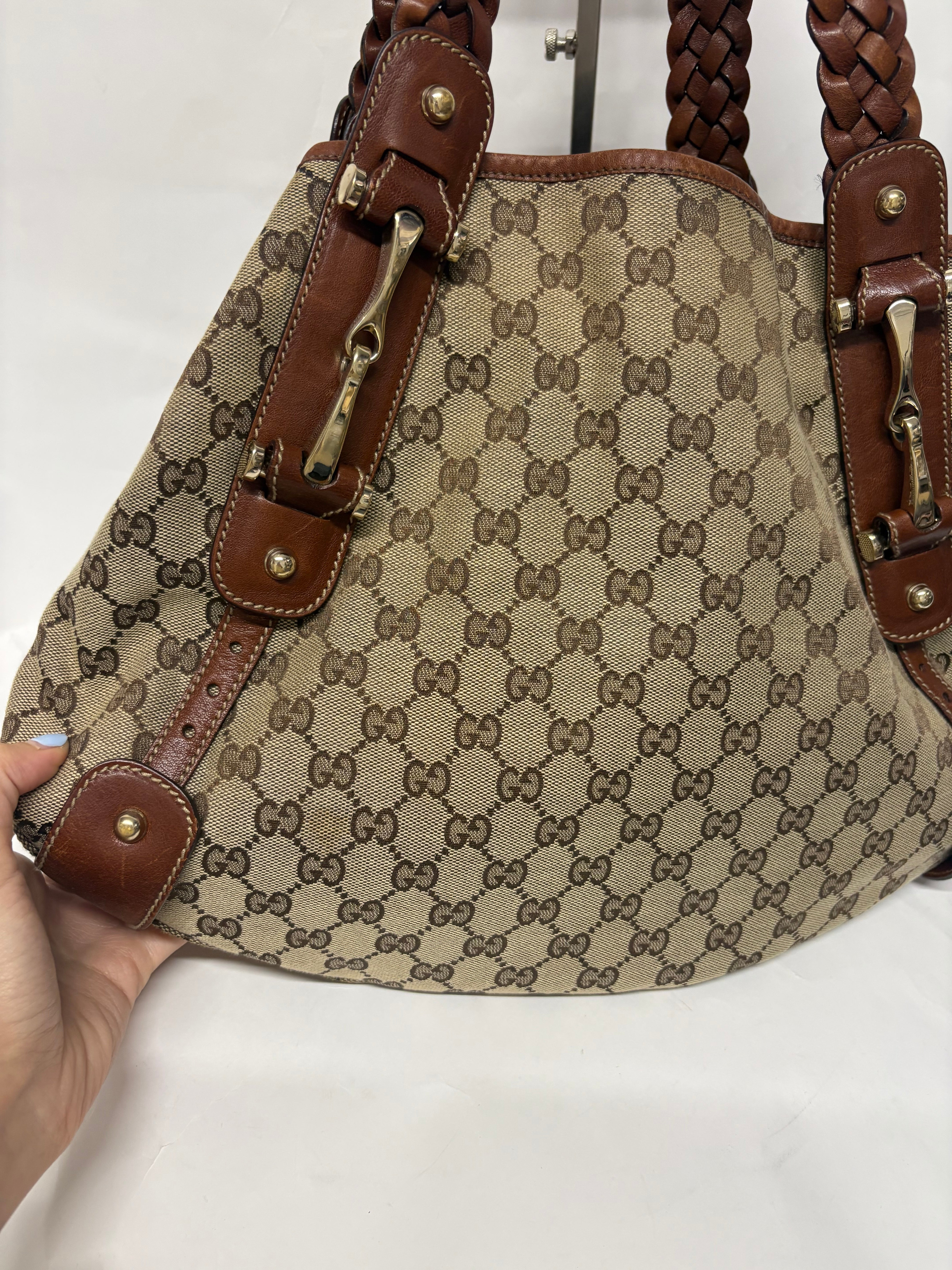 Gucci Pelham clásico en lona GG beige con piel marrón y asas trenzadas mediano