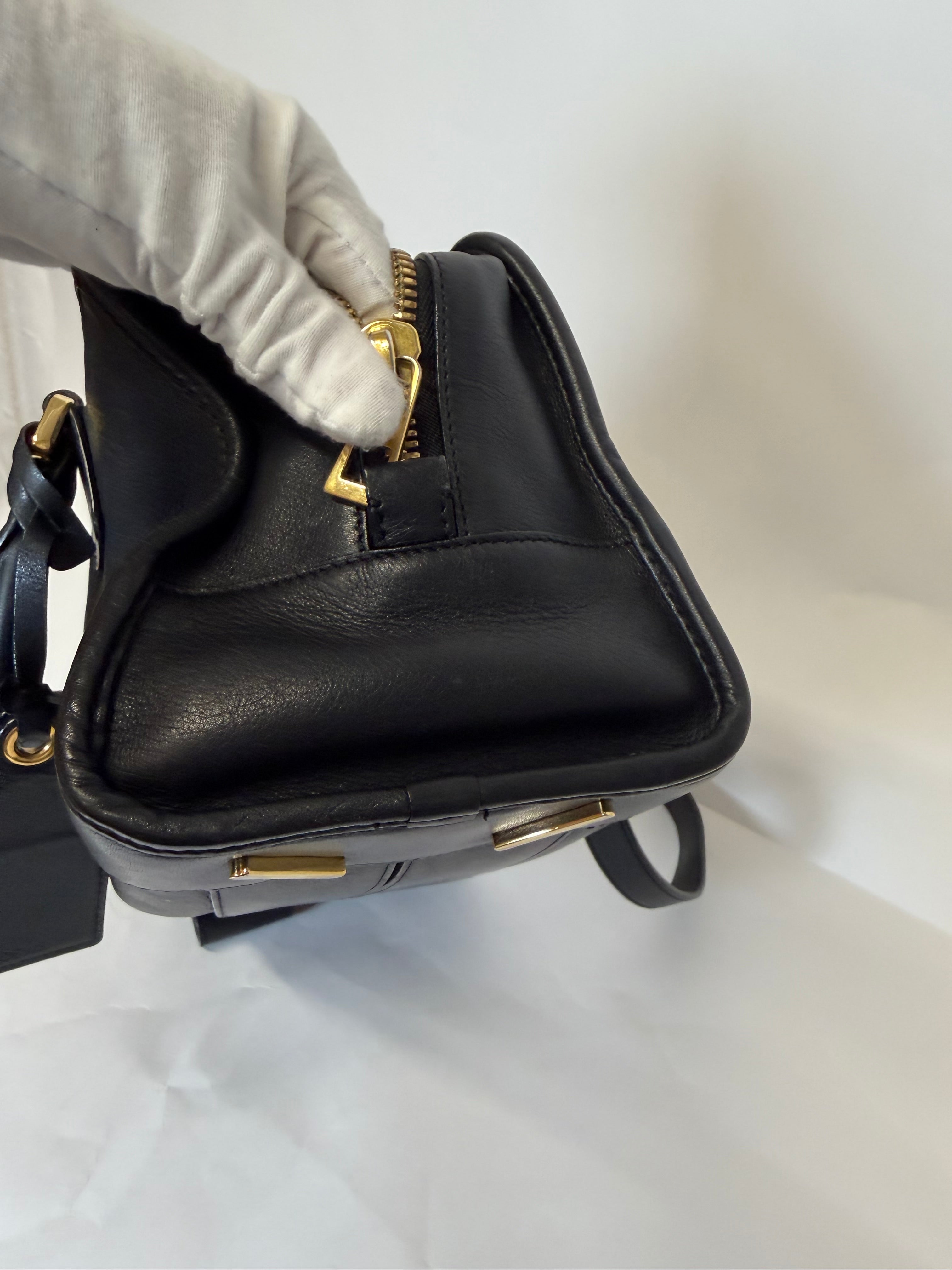 Loewe Amazona 28 Negro modelo nuevo con bandolera