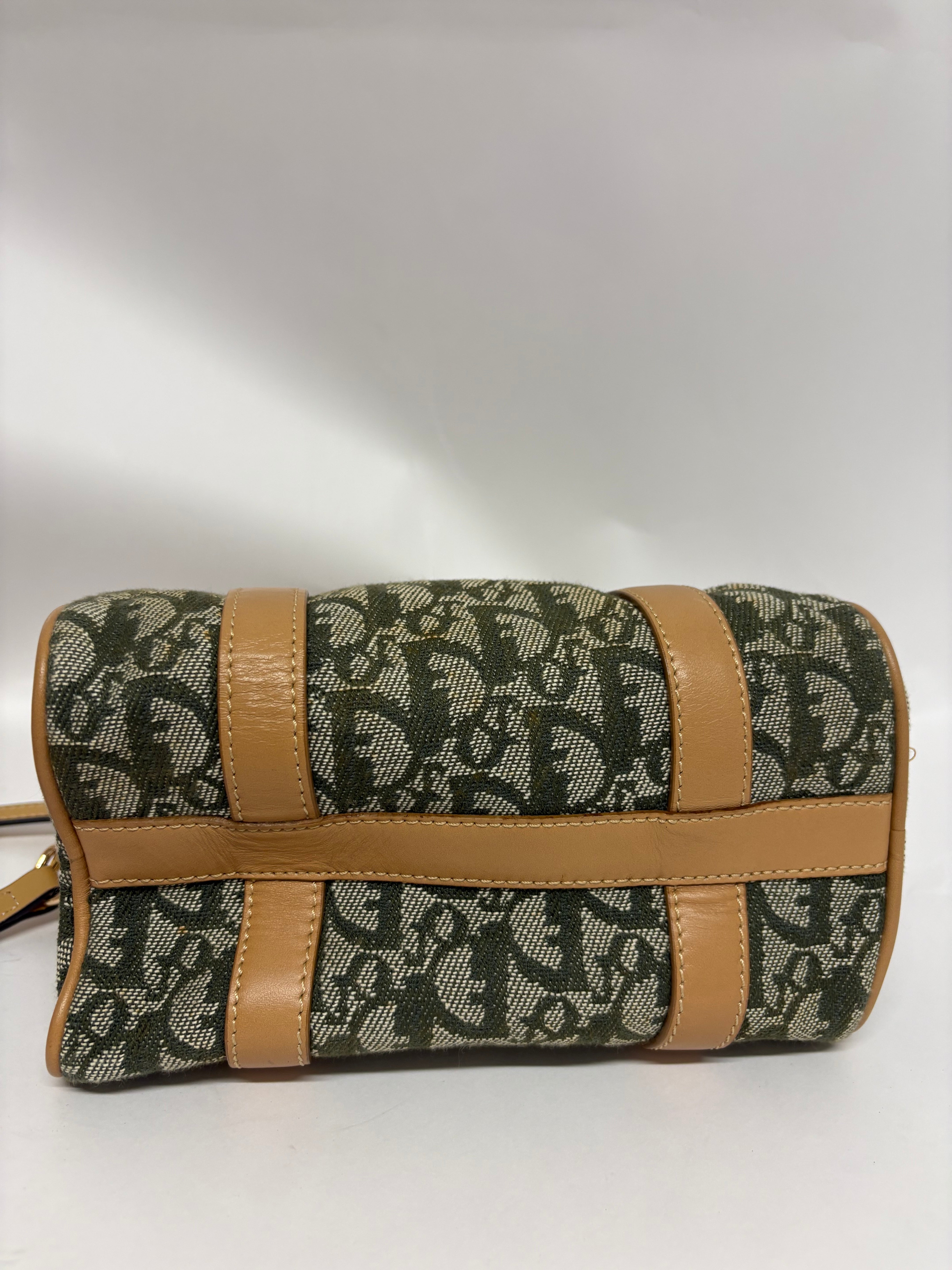 Christian Dior mini Trotter Boston Bag verde y beige con bandolera extra