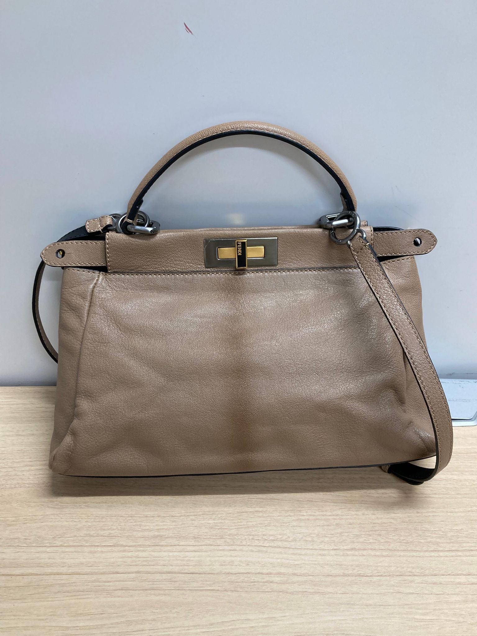 Fendi peekaboo Beige topo bandolera mediano
