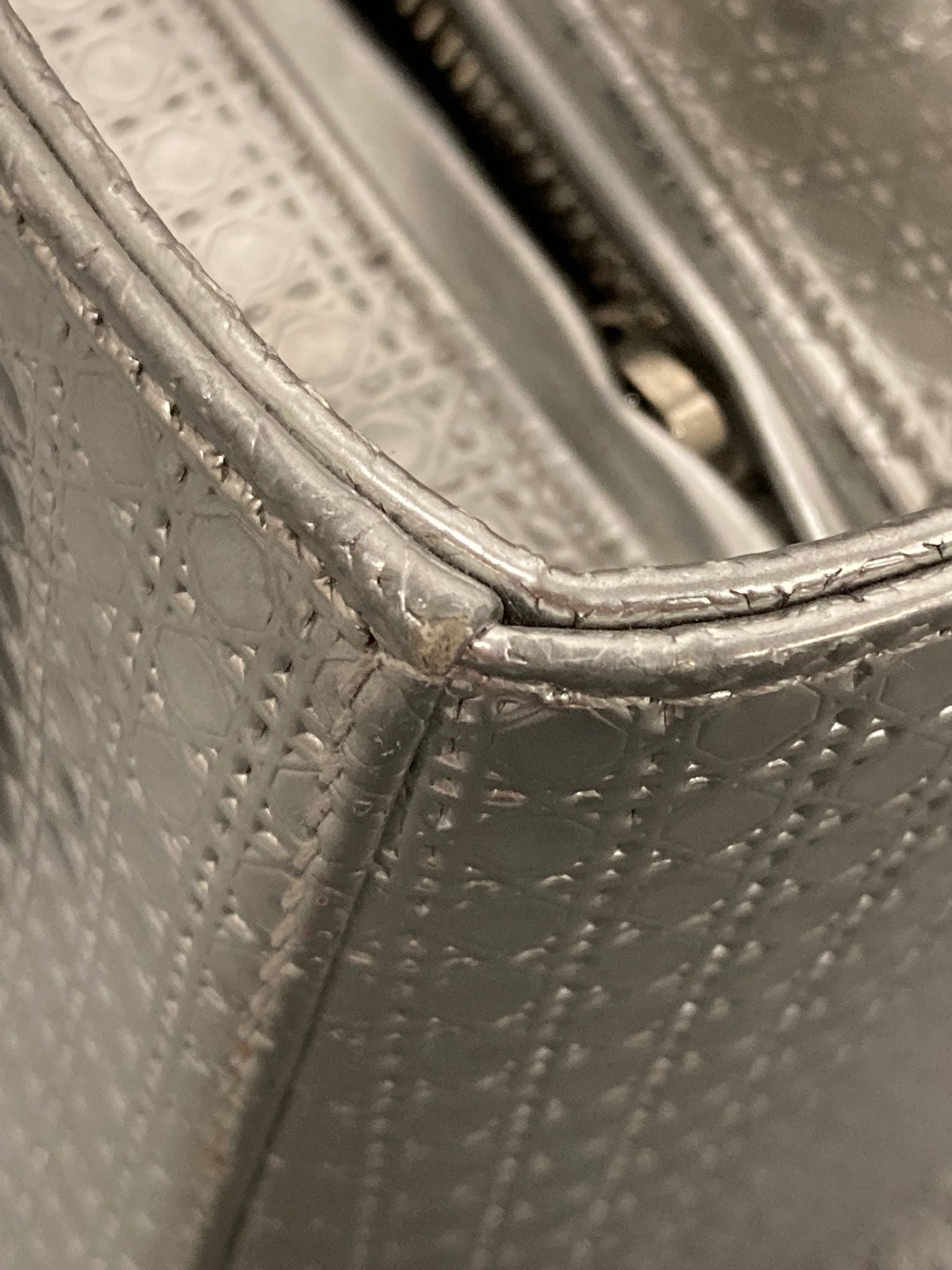 Christian Dior Lady Dior Cannage – Piel plateada