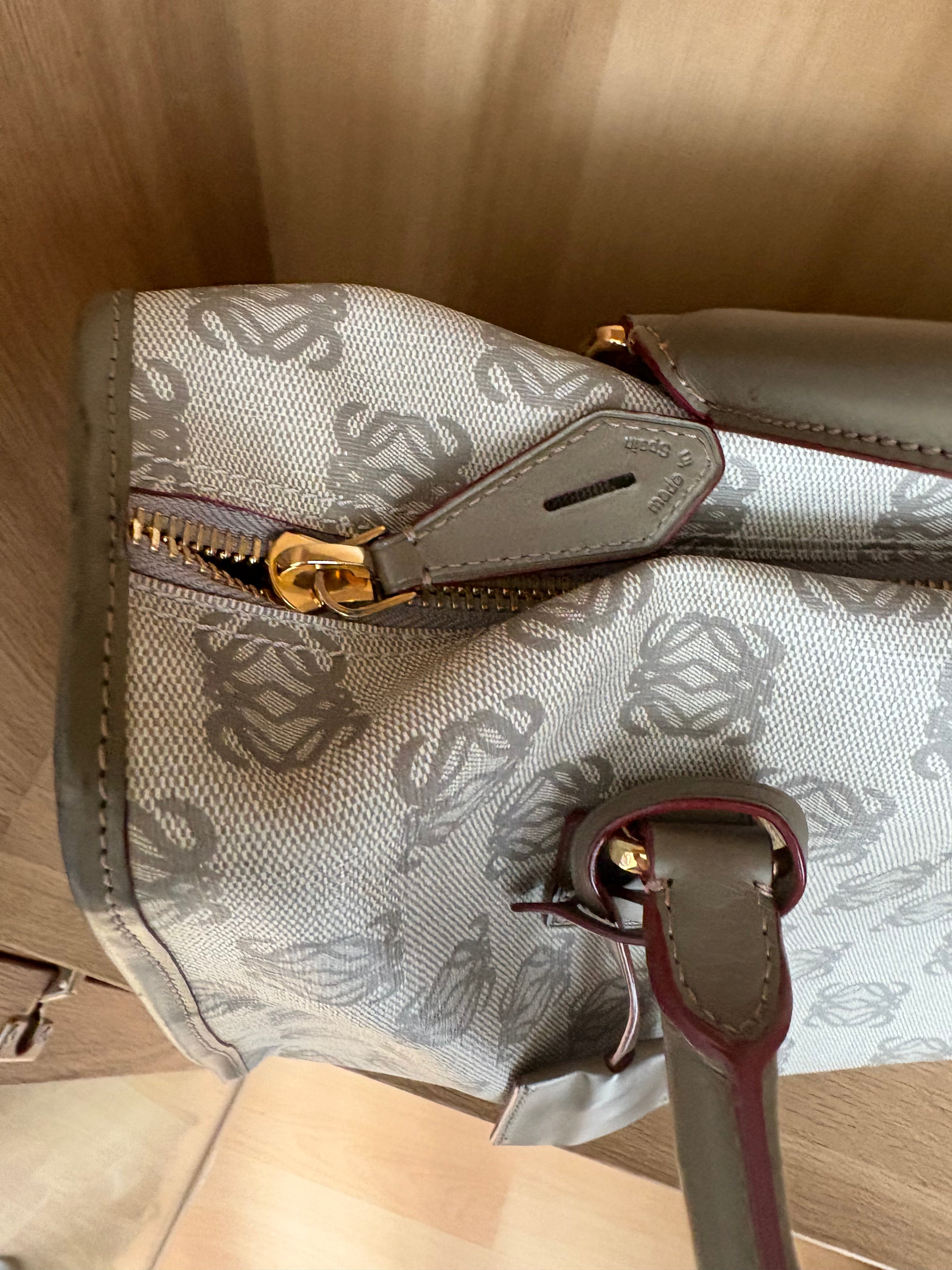 Loewe Amazona 35 en Verde Caqui – Vintage