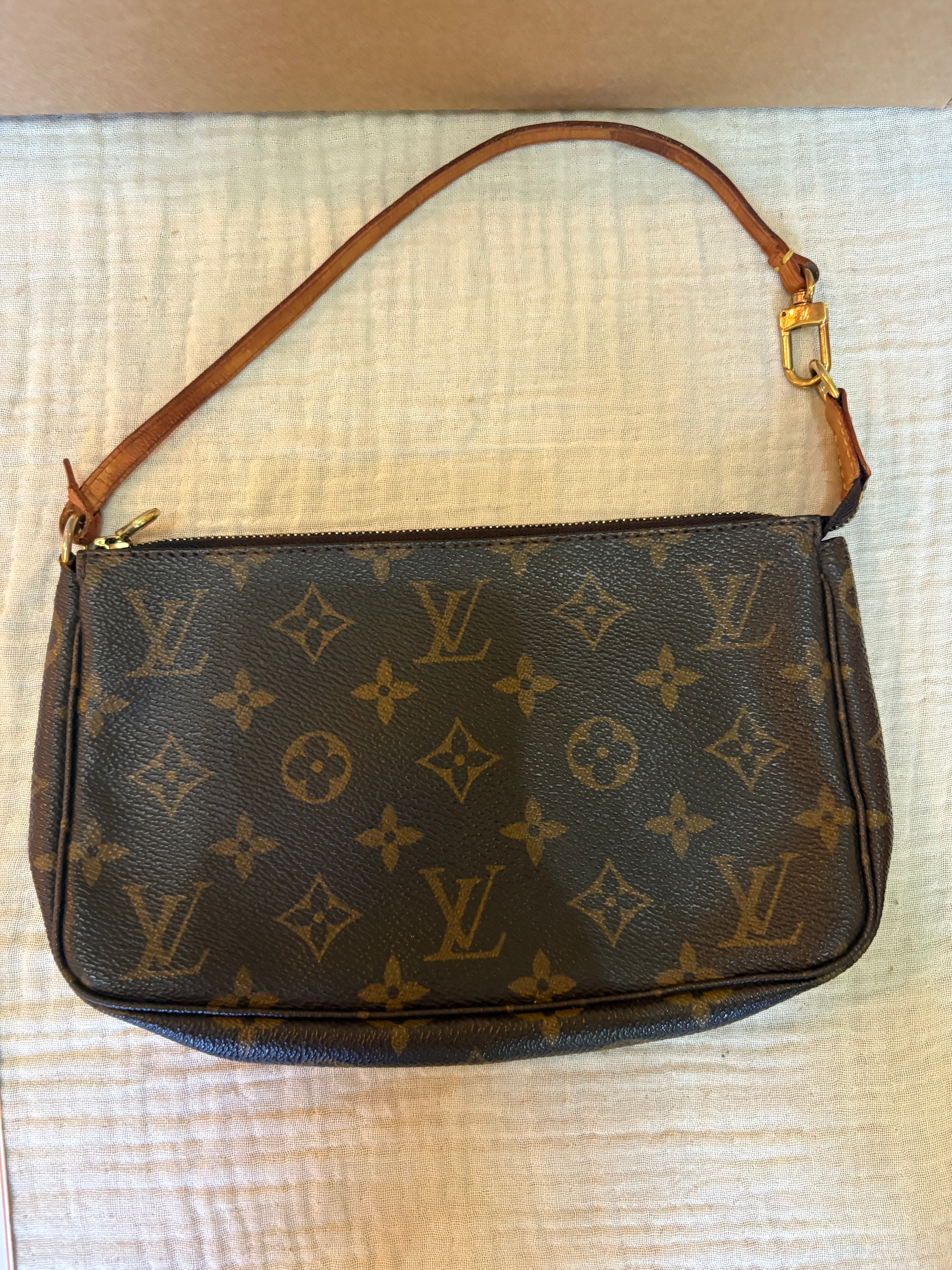 Louis Vuitton Pochette vintage