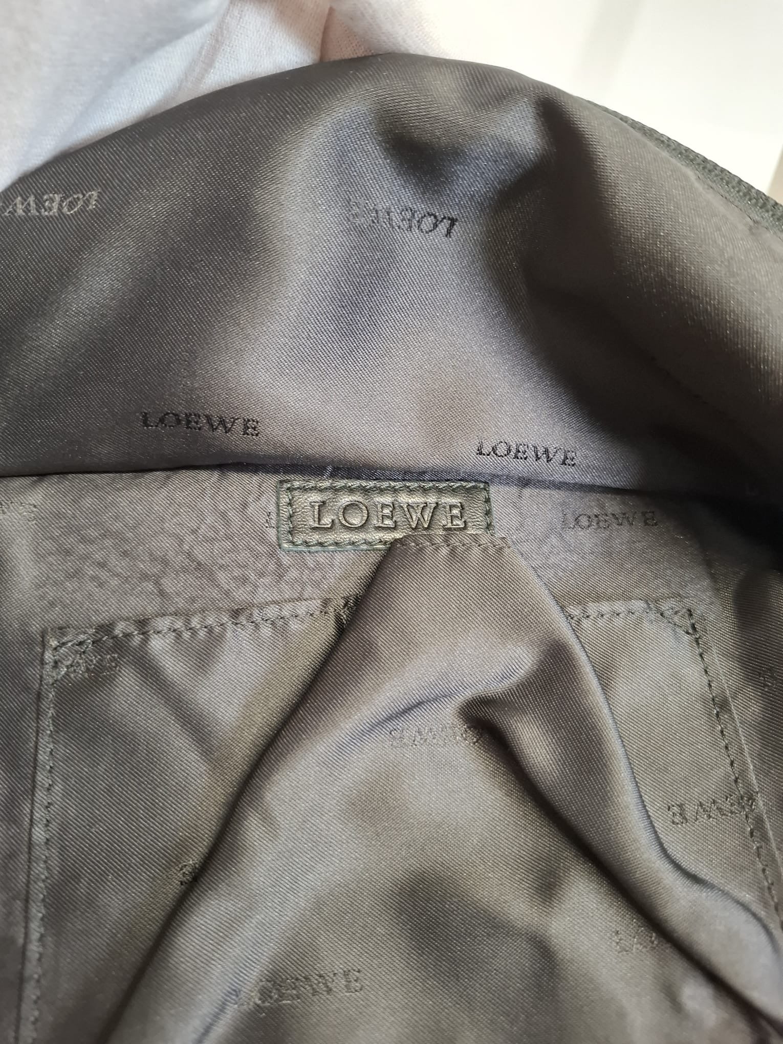 Loewe Nappa Aire Mediano Negro
