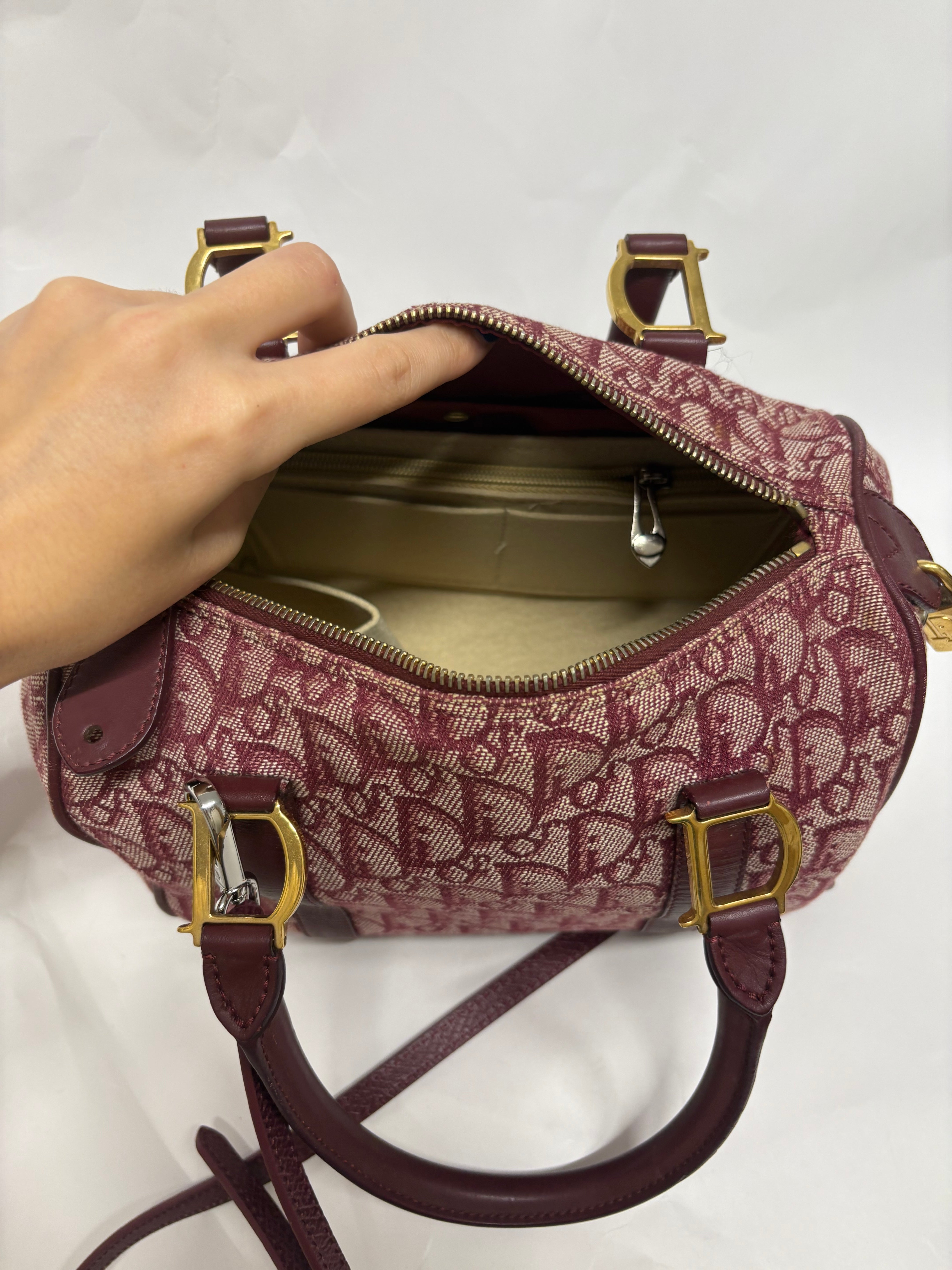 Christian Dior Boston Trotter Rojo Burdeos – Con Bandolera