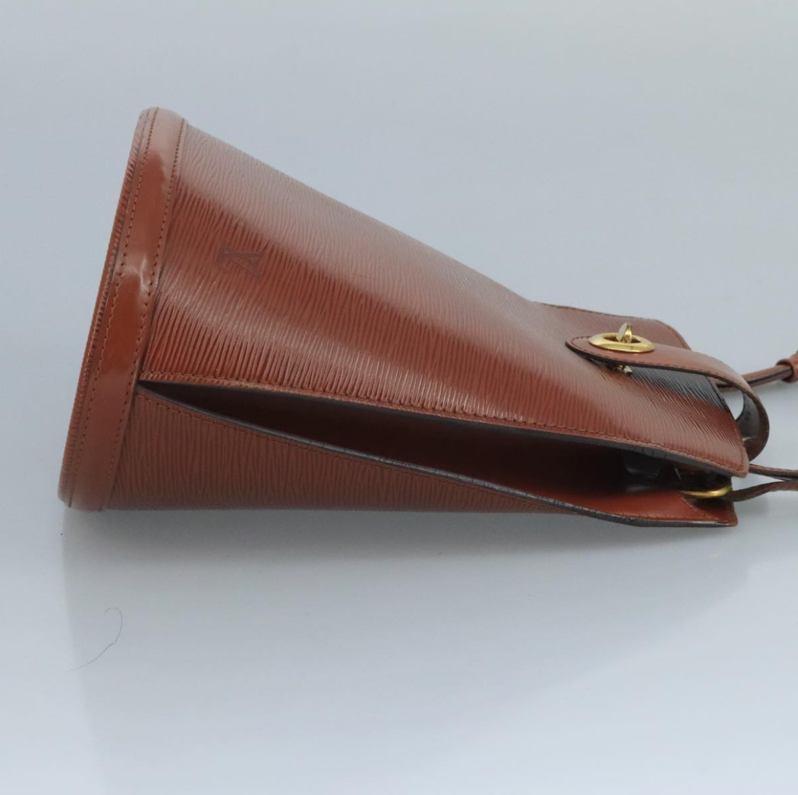 Louis Vuitton Cluny Marrón