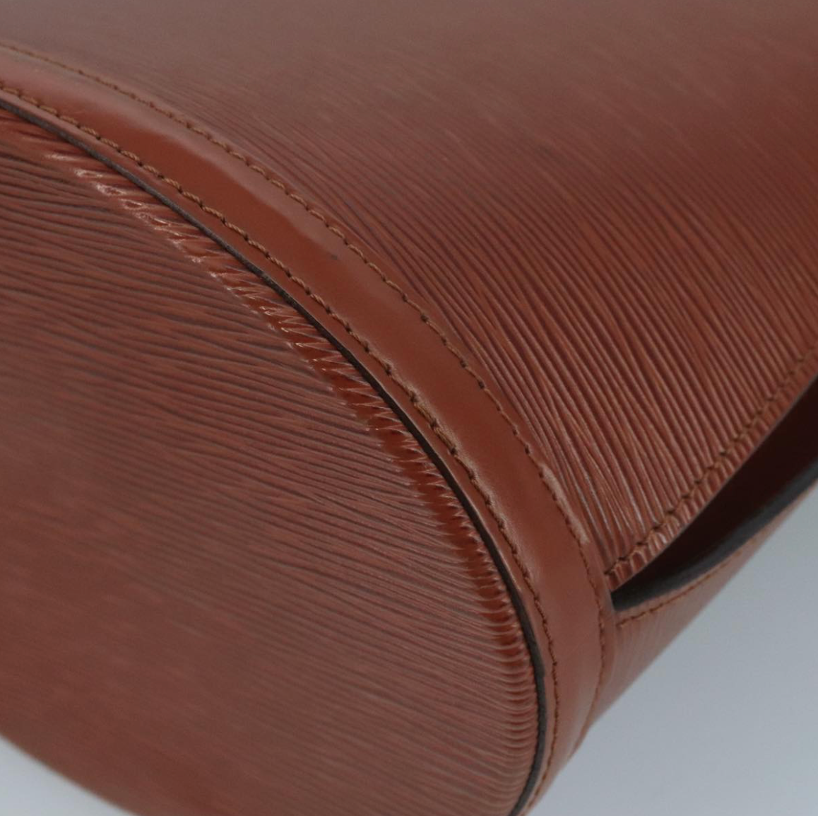 Louis Vuitton Cluny Marrón