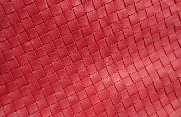 Bottega Veneta Hobo Intrecciato en piel roja