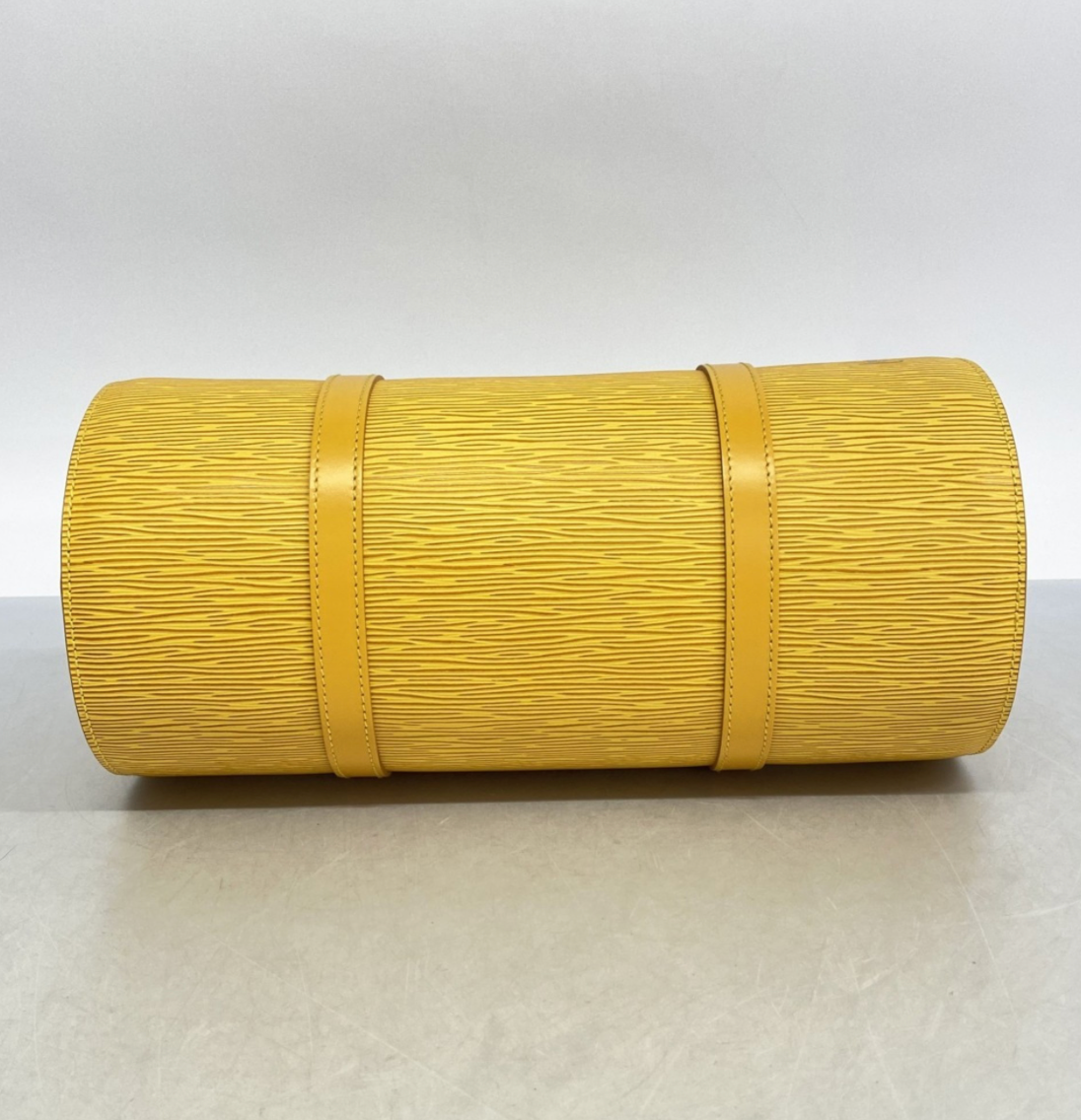 Louis Vuitton Soufflot - Papillon amarillo en cuero Epi con pouch incluido