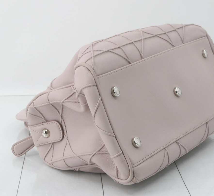 Christian Dior Lady Dior Granville – Rosa Palo con Herrajes Plateados y Bandolera