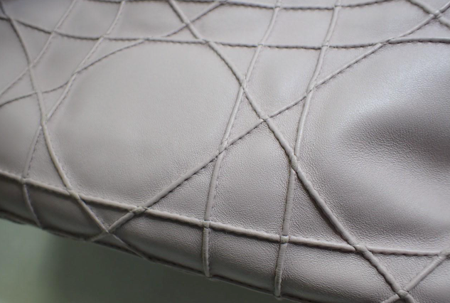 Christian Dior Lady Dior Granville – Rosa Palo con Herrajes Plateados y Bandolera