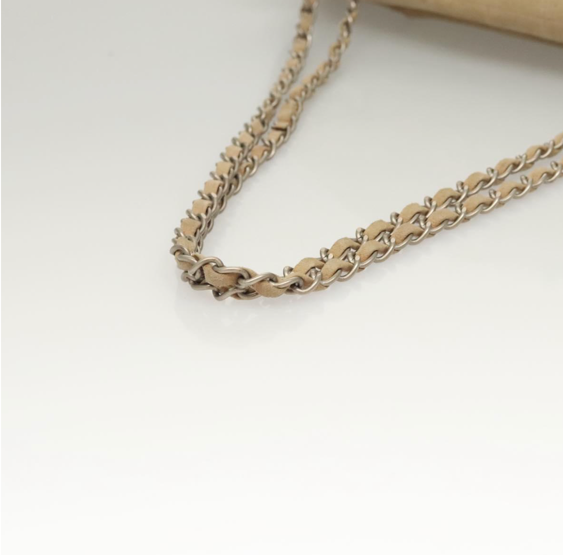Chanel Chocolate Bar en Ante Beige