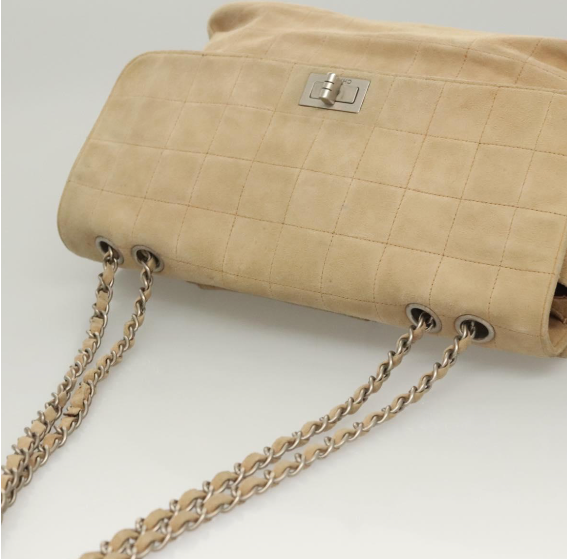 Chanel Chocolate Bar en Ante Beige