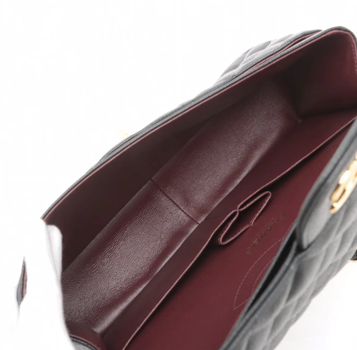 Chanel 11.12 Double Flap Jumbo en piel caviar negra