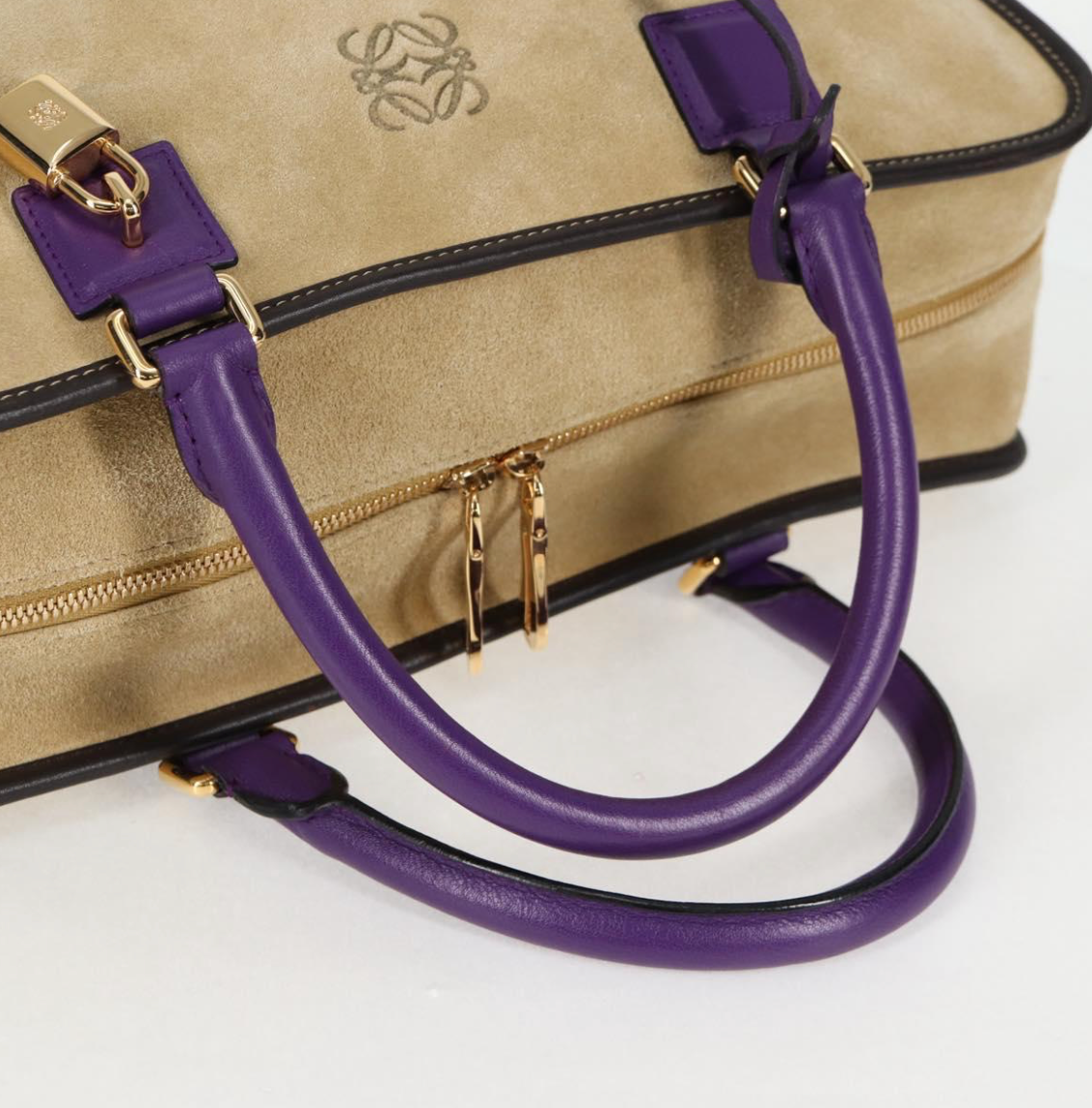 Loewe Amazona edición especial en ante tricolor marrón y morado