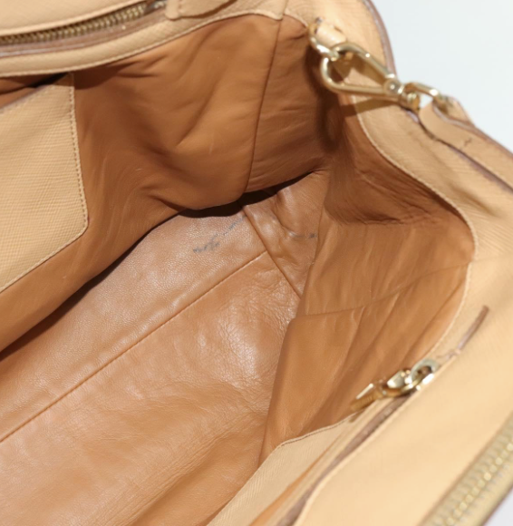 Prada tote bag en piel beige con bandolera