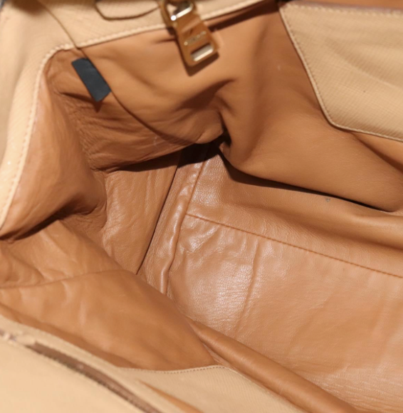 Prada tote bag en piel beige con bandolera