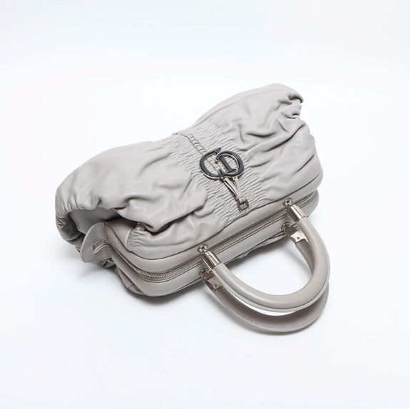 Christian Dior Gathered Leather Handbag – Piel gris