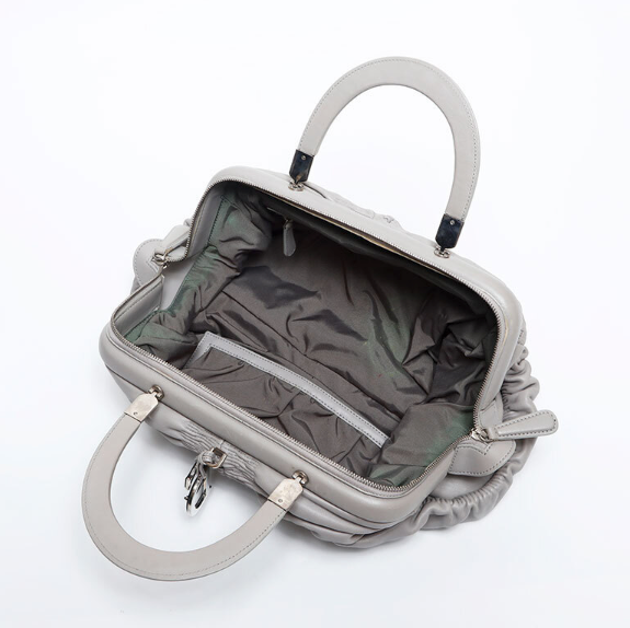 Christian Dior Gathered Leather Handbag – Piel gris
