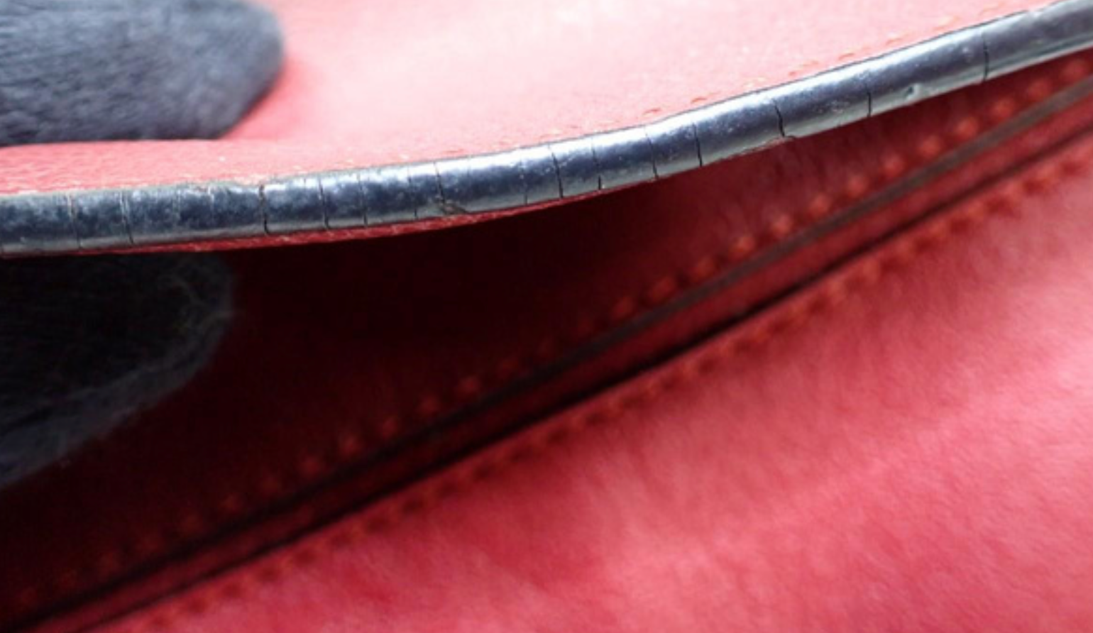 Bolso Loewe Puzzle Mediano en Tonos Rojos y Granates