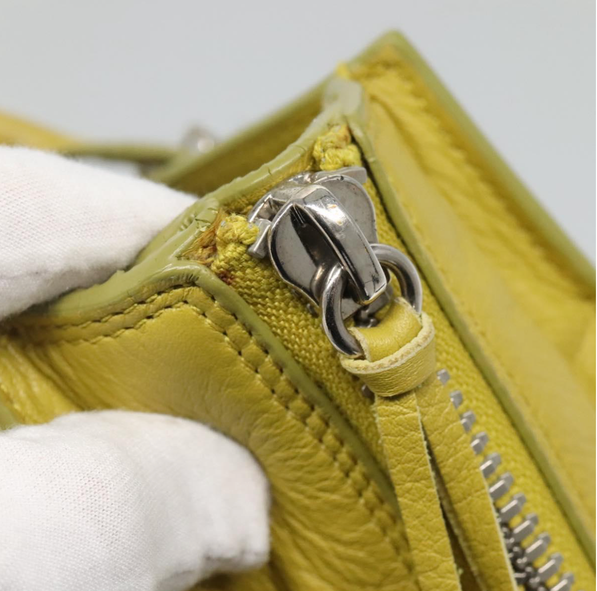 Balenciaga Papier Amarillo mostaza con bandolera