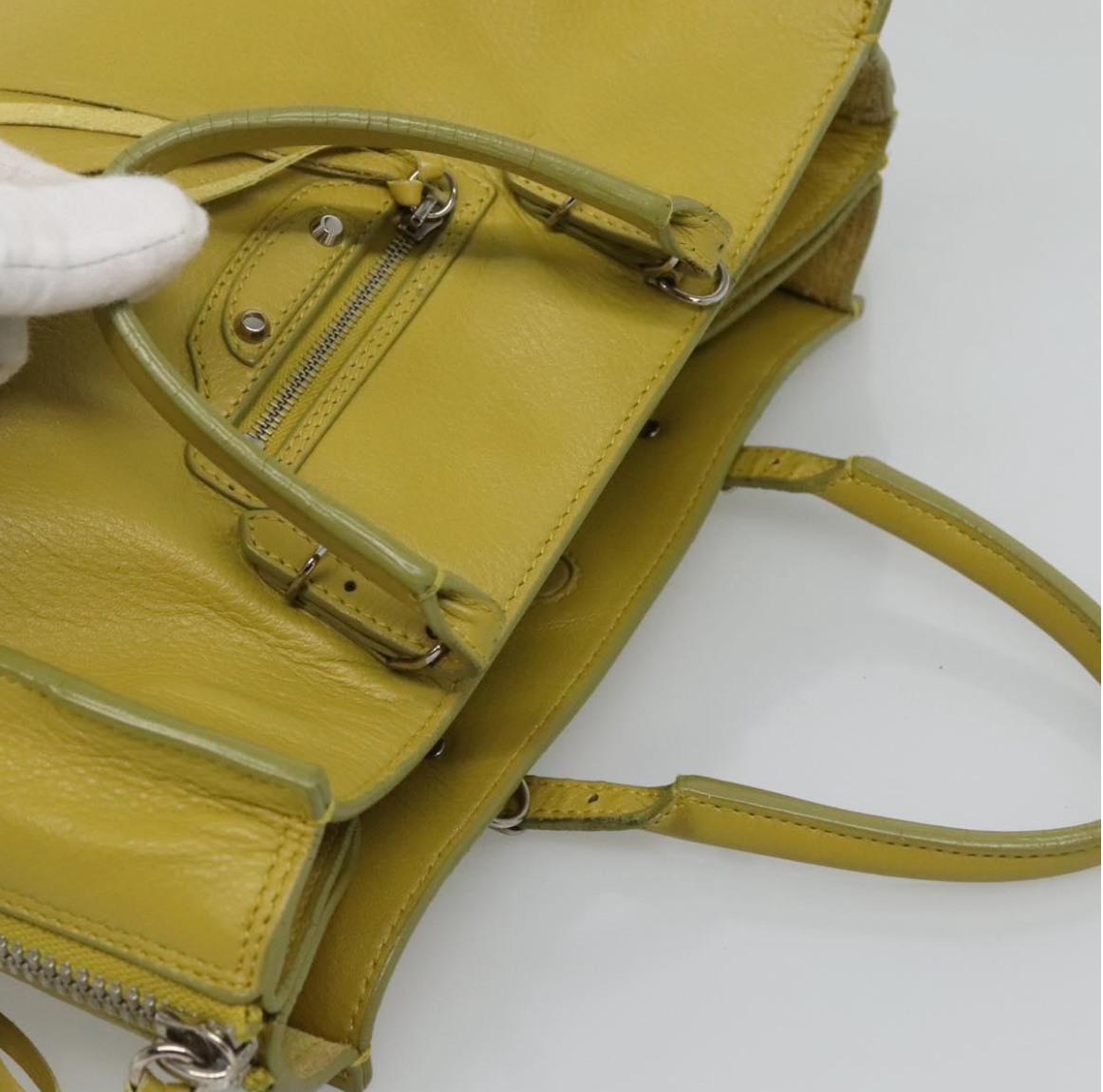 Balenciaga Papier Amarillo mostaza con bandolera