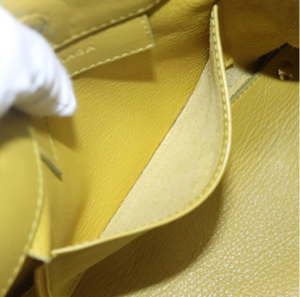Balenciaga Papier Amarillo mostaza con bandolera