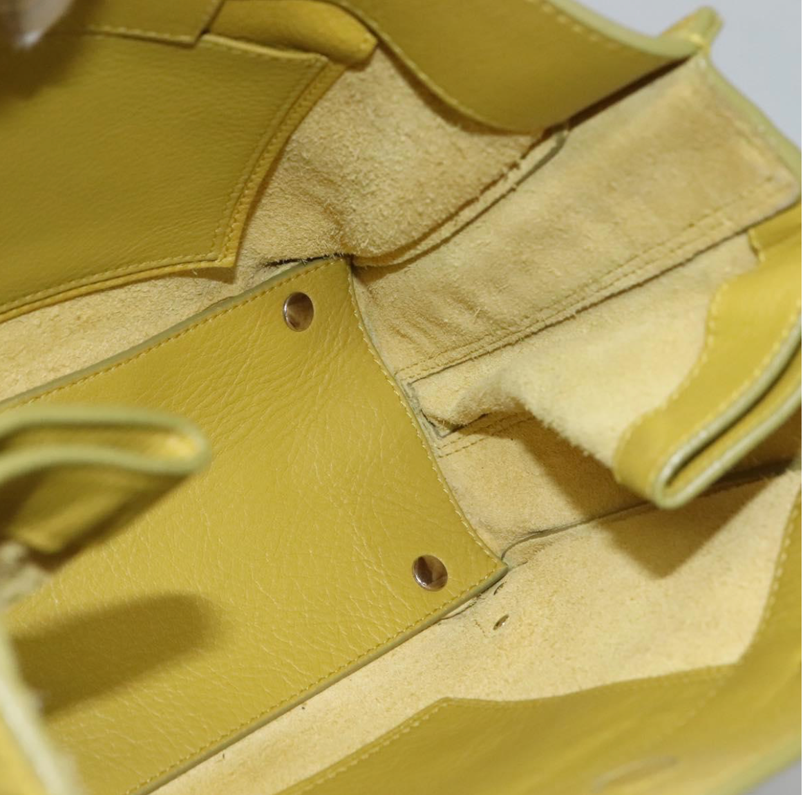 Balenciaga Papier Amarillo mostaza con bandolera