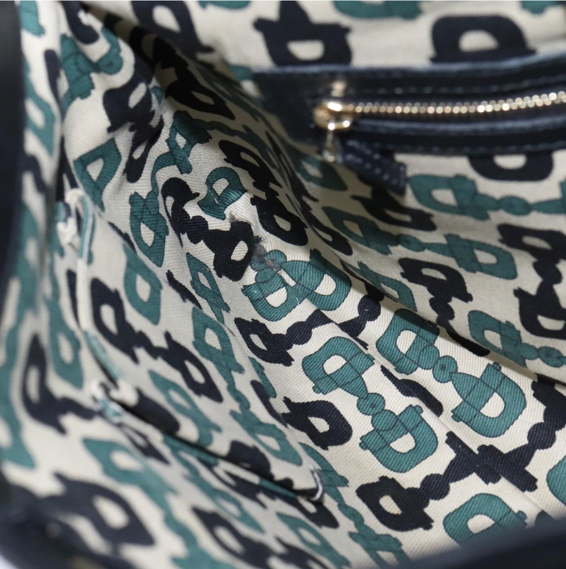 Gucci Jackie en piel negra