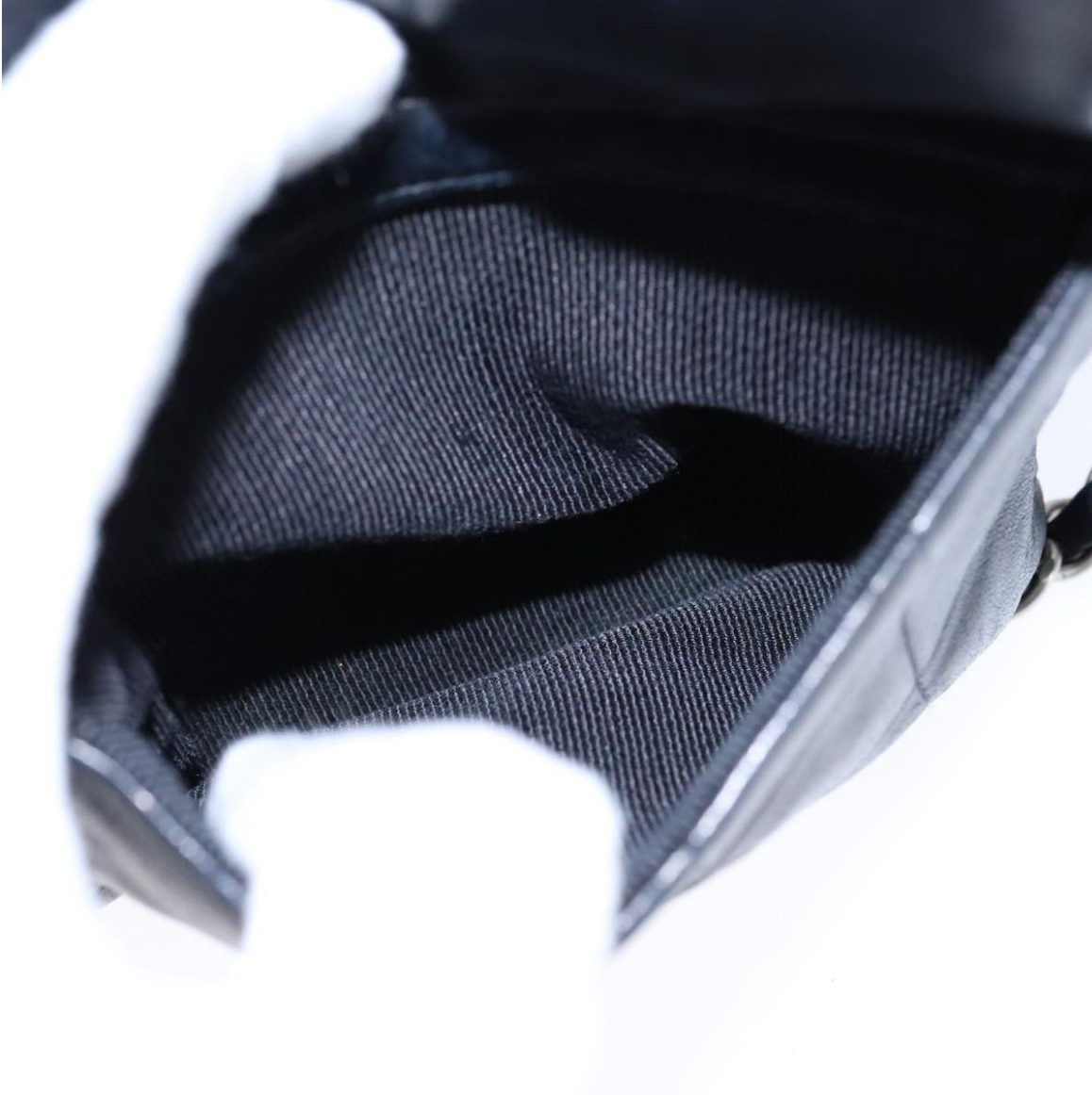 Chanel Chocolate Bar en piel negra